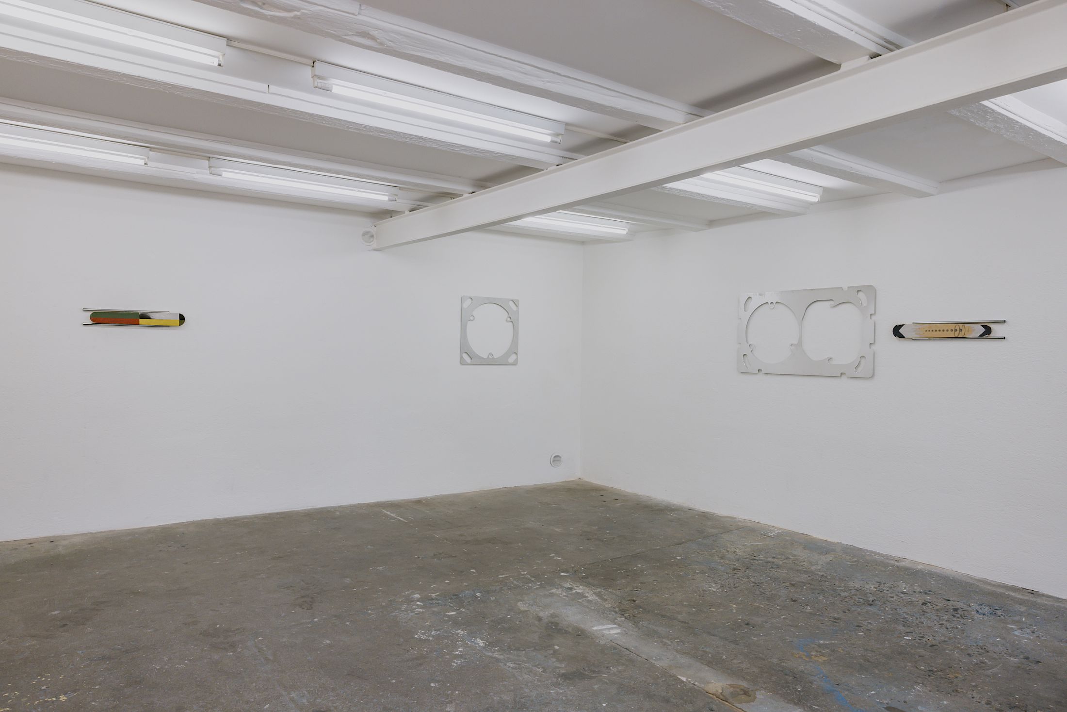 Exhibition View Duo Show Thalles Piaget and Yann Stéphane Bisso «Where have you been?» at WallStreet, Fribourg, 2025-2026 / Photo: Julie Folly / Courtesy: the artists and WallStreet