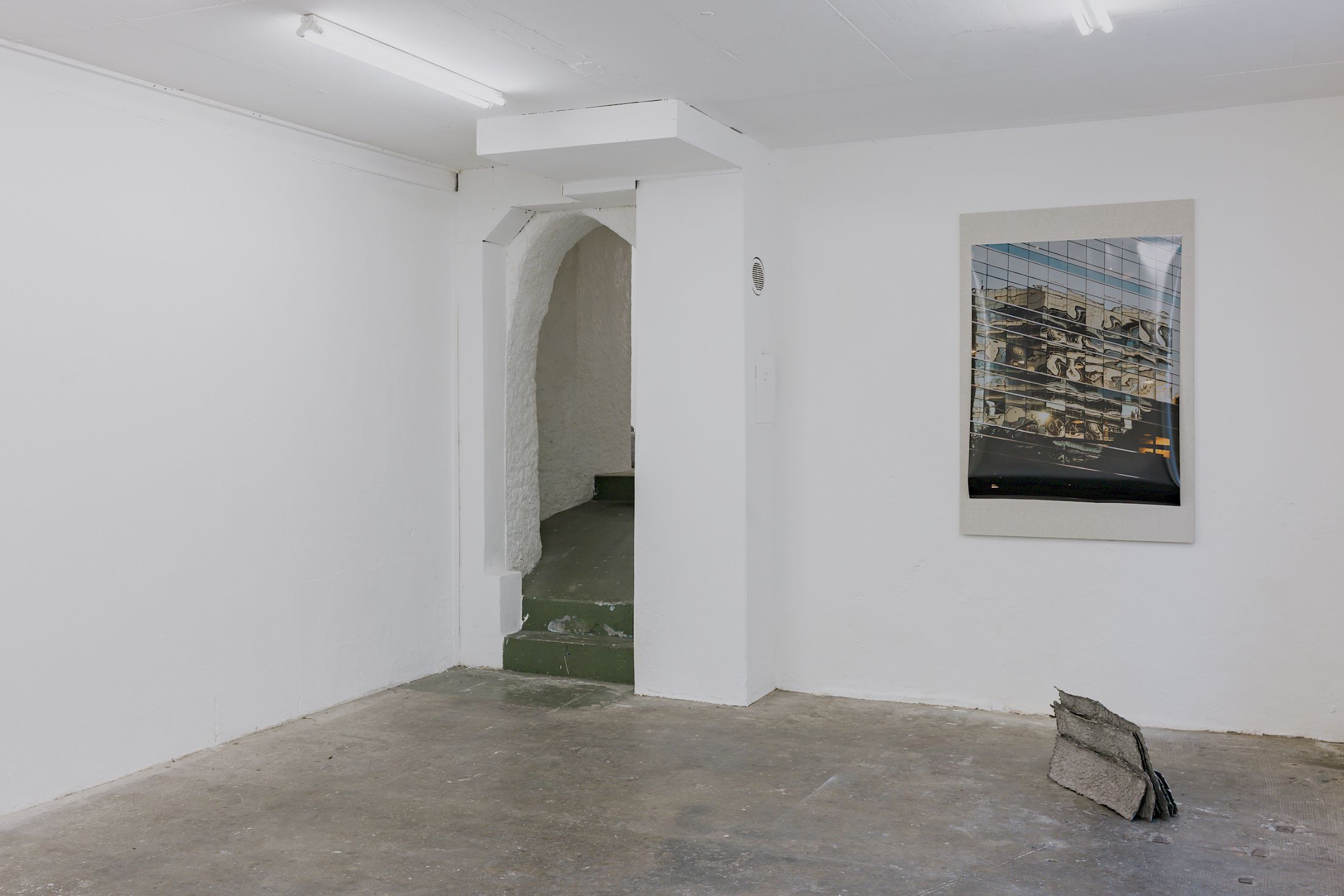 Exhibition View Duo Show Thalles Piaget and Yann Stéphane Bisso «Where have you been?» at WallStreet, Fribourg, 2025-2026 / Photo: Julie Folly / Courtesy: the artists and WallStreet