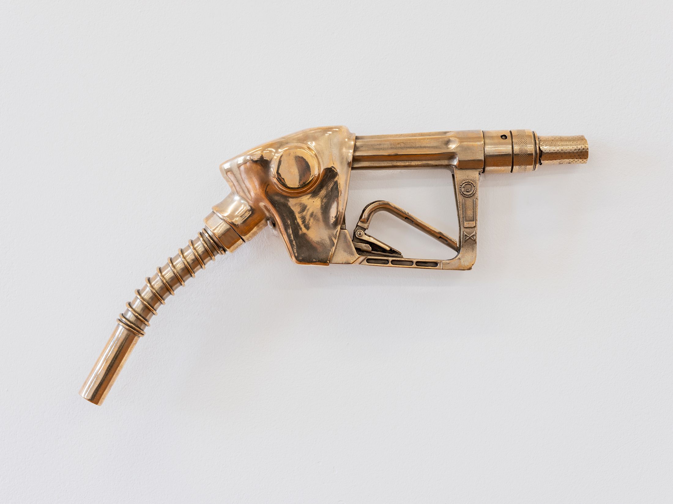 Exhibition View Solo Show Alexandra Bircken «SomaSemaSoma ; view on Husky, 2024, Bronze» at Kunsthaus Biel, Biel/Bienne, 2025 / Photo: Lea Kunz / Courtesy: the artist; BQ, Berlin; Herald St, London and Maureen Paley, London