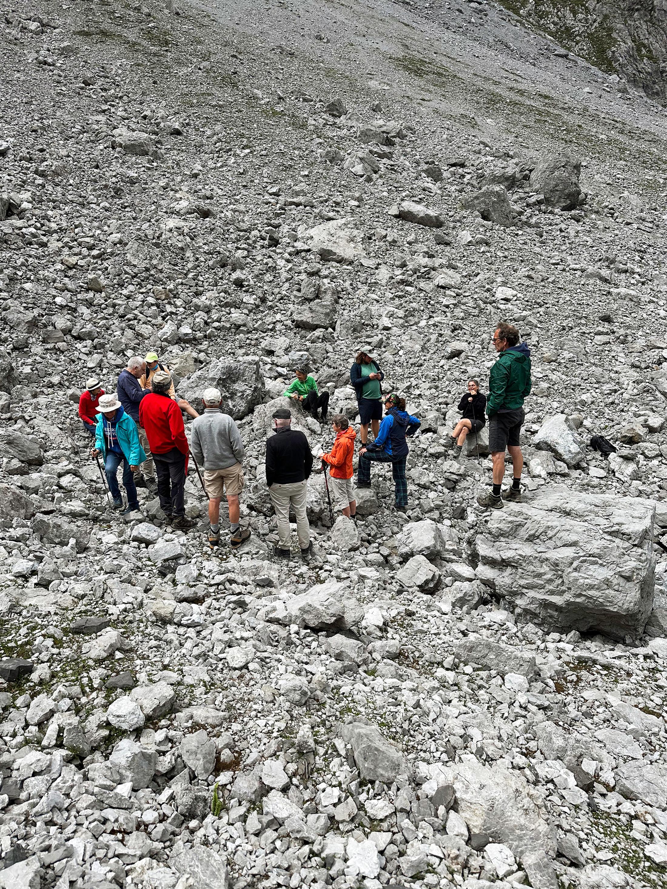 Performance View Solo Show Andrea Muheim «Der Mensch nimmt, sammelt und stiehlt, was er will.» at Val Zuort, Scuol, 2024 / Photo: Andrea Muheim / Courtesy: The artist and Fundaziun Nairs