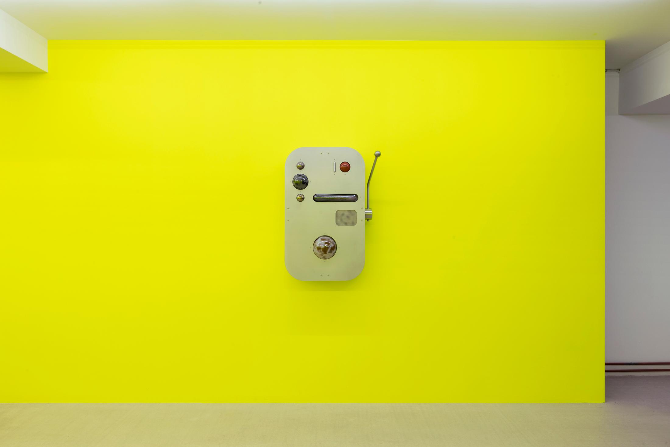 Baker Wardlaw, Solo show, «Crisis Actor», curated by Valerie Keller and Matthias Liechti, at For, Basel, 2024 / Photo: Gina Folly / Courtesy: the artist and For, Basel