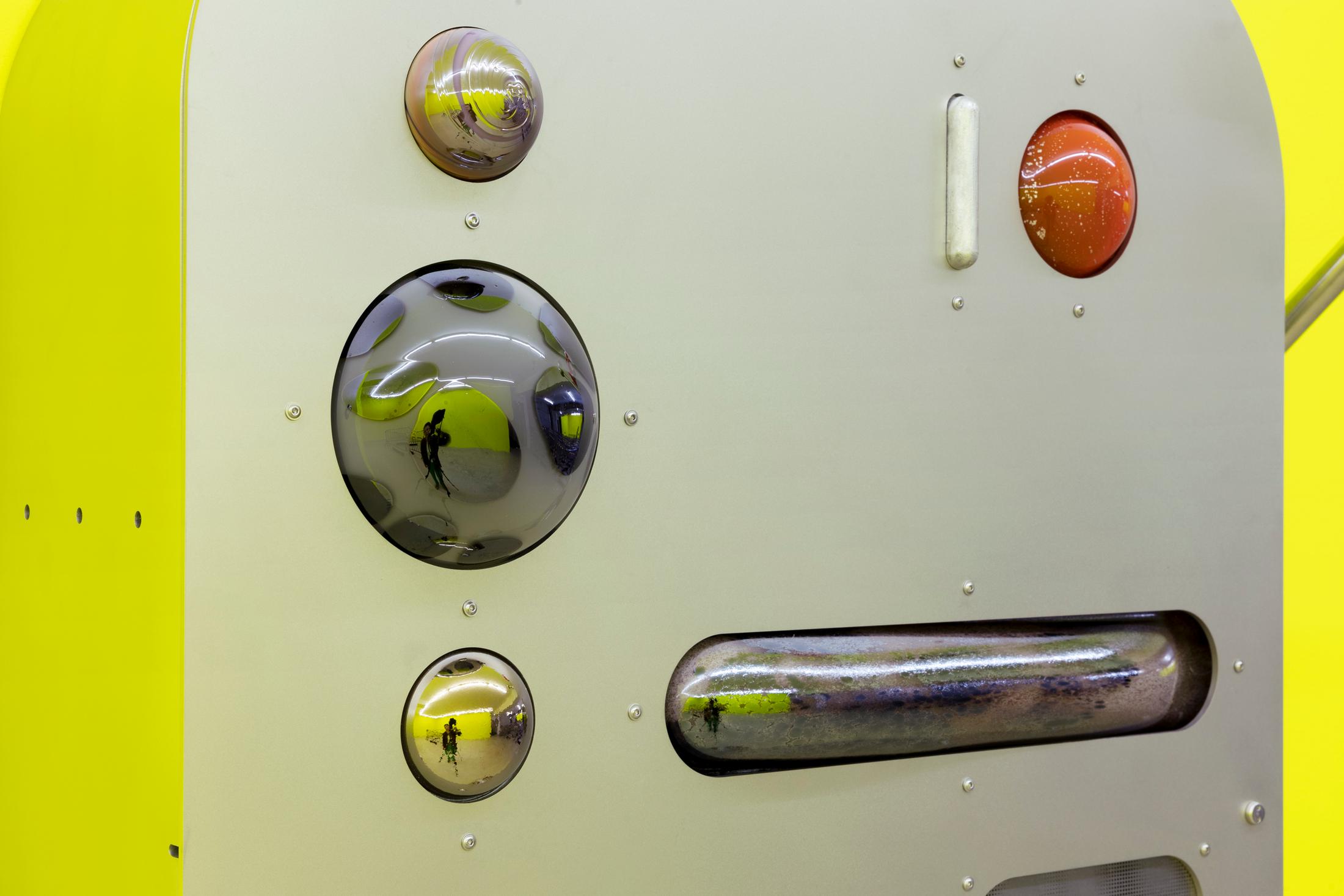 Baker Wardlaw, Solo show, «Crisis Actor», curated by Valerie Keller and Matthias Liechti, at For, Basel, 2024 / Photo: Gina Folly / Courtesy: the artist and For, Basel