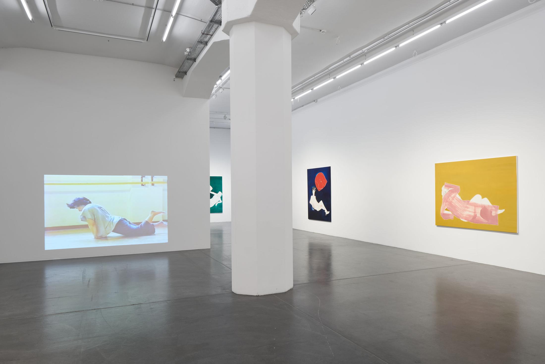 Exhibition View Solo Show «Cathy Josefowitz. Release» at Hauser & Wirth, Zurich, 2024 / Photo: Jon Etter / Courtesy: Estate of Cathy Josefowitz and Hauser & Wirth