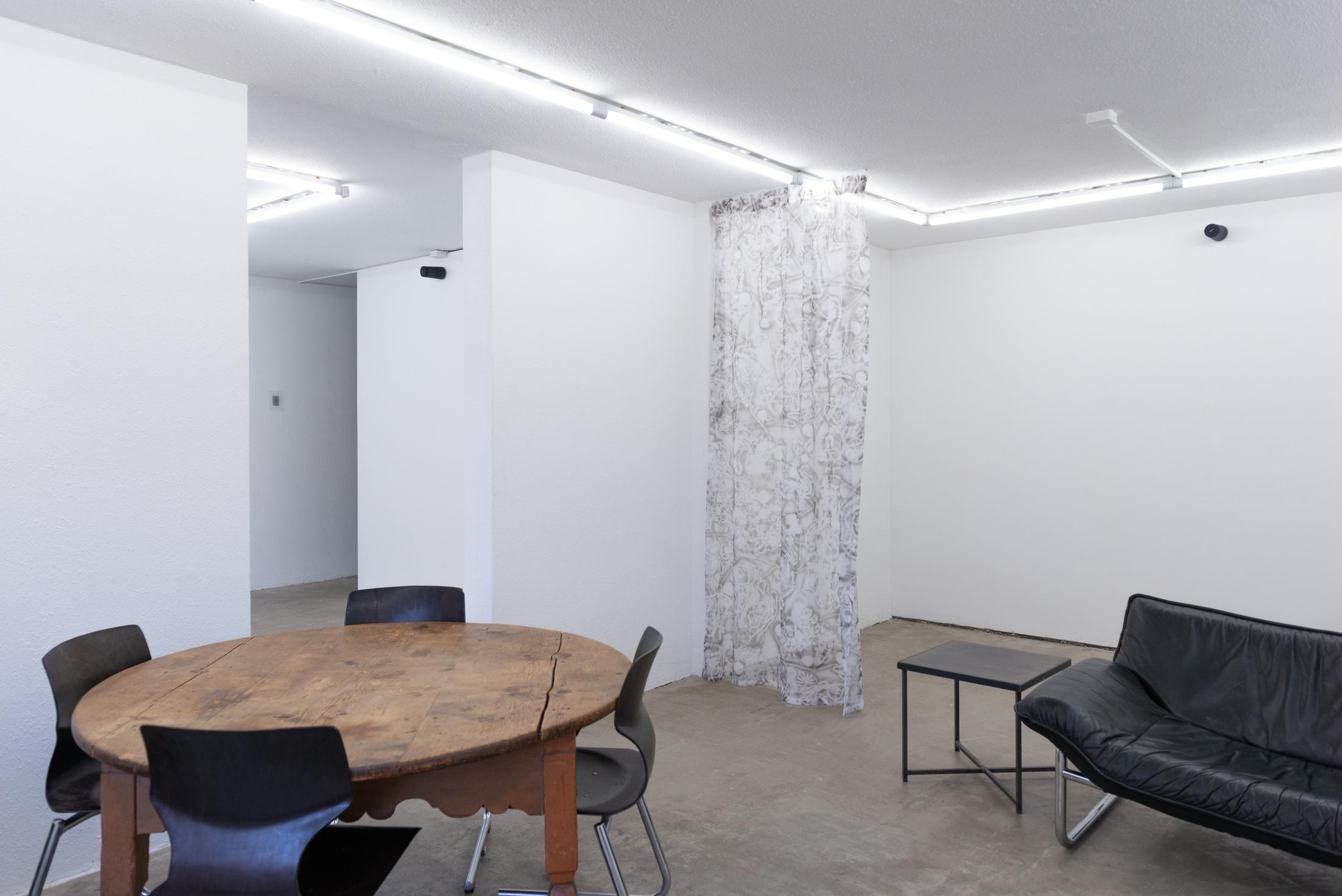 Exhibition View Duo Show with Julia Skof and Andrea Fortmann «certain opening acts» at HAMLET, Zurich-Oerlikon, 2025 / Photo: Alice Speller / Courtesy: the artists and HAMLET