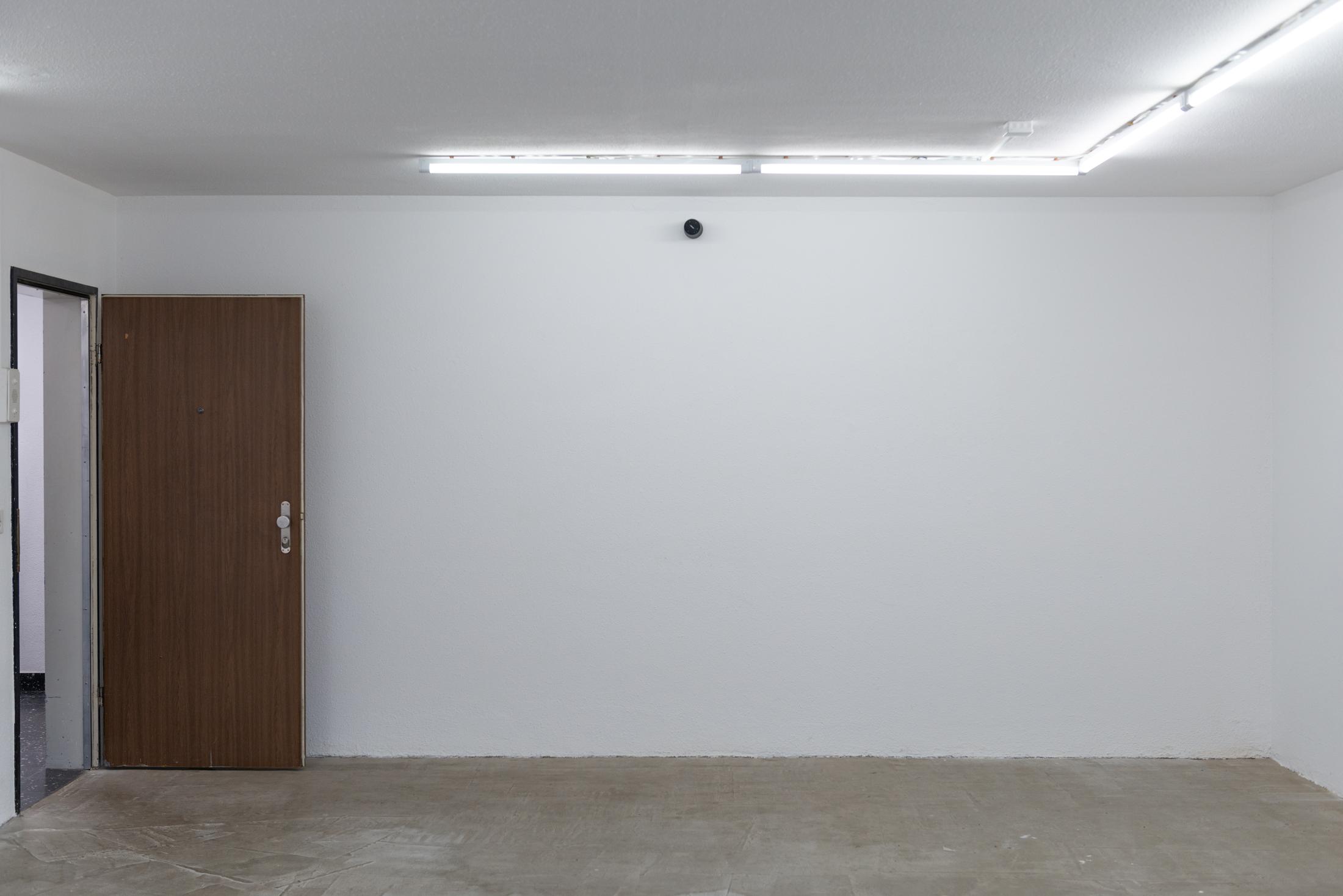 Exhibition View Duo Show with Julia Skof and Andrea Fortmann «certain opening acts» at HAMLET, Zurich-Oerlikon, 2025 / Photo: Alice Speller / Courtesy: the artists and HAMLET