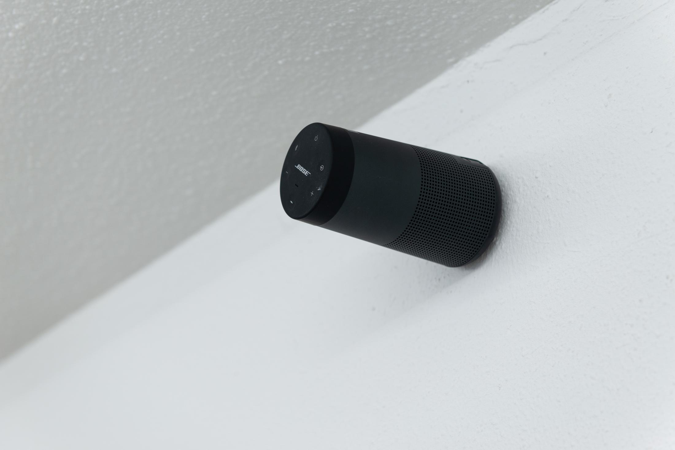 Exhibition View Duo Show with Julia Skof and Andrea Fortmann «certain opening acts» at HAMLET, Zurich-Oerlikon, 2025 / Photo: Alice Speller / Courtesy: the artists and HAMLET