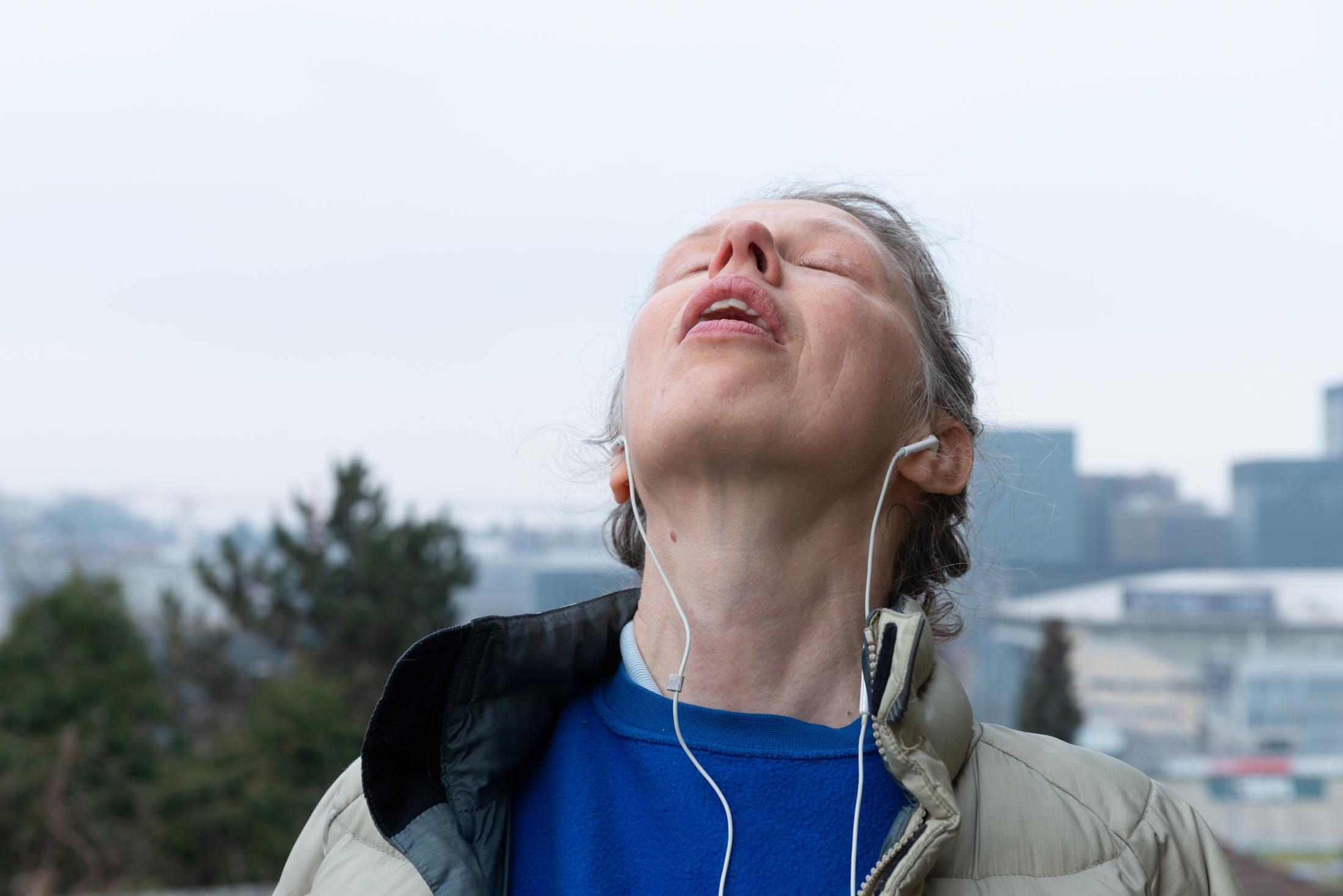 Exhibition View Duo Show with Julia Skof and Andrea Fortmann «certain opening acts» at HAMLET, Zurich-Oerlikon, 2025 / Photo: Alice Speller / Courtesy: the artists and HAMLET