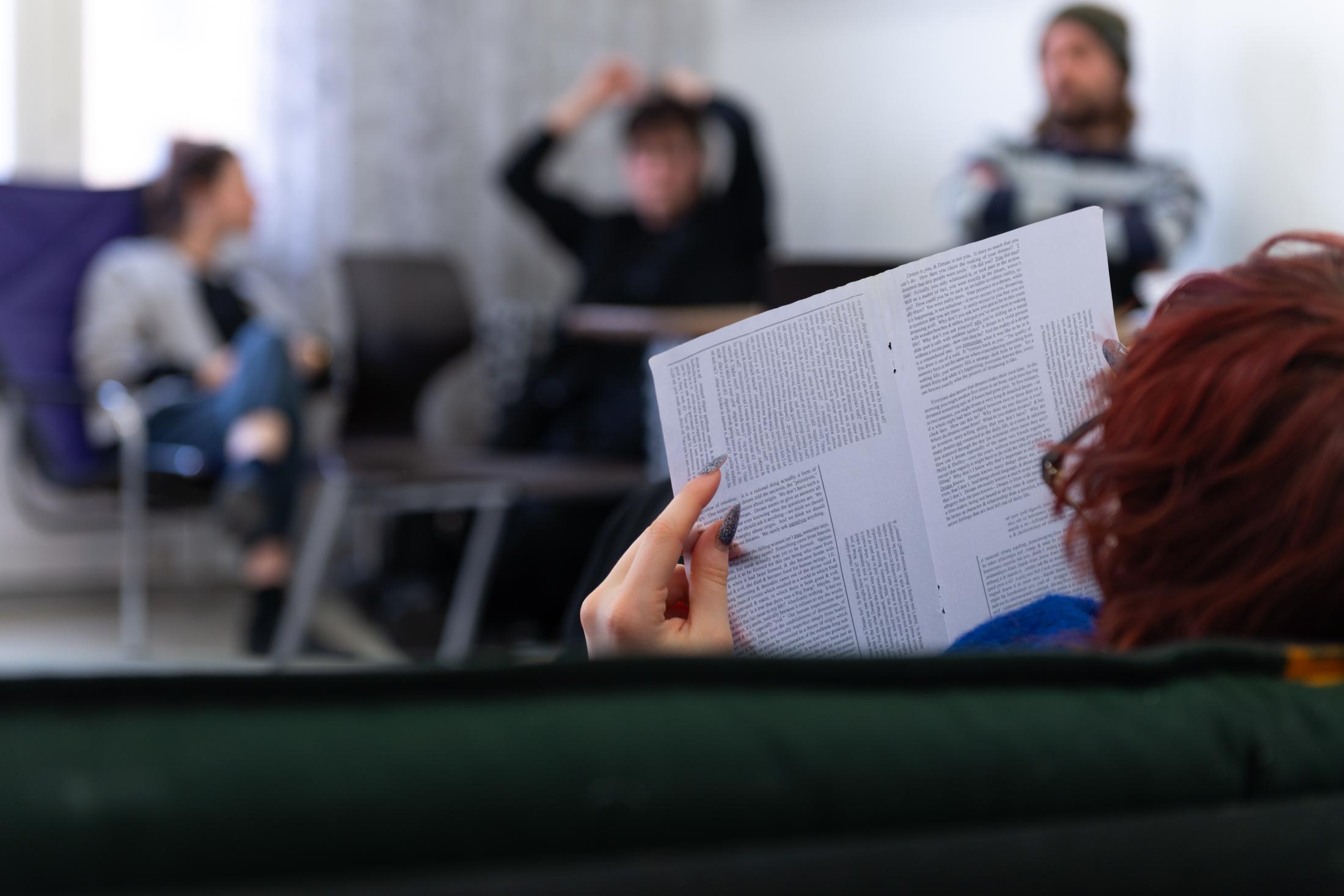 Exhibition View Duo Show with Julia Skof and Andrea Fortmann «certain opening acts» at HAMLET, Zurich-Oerlikon, 2025 / Photo: Alice Speller / Courtesy: the artists and HAMLET