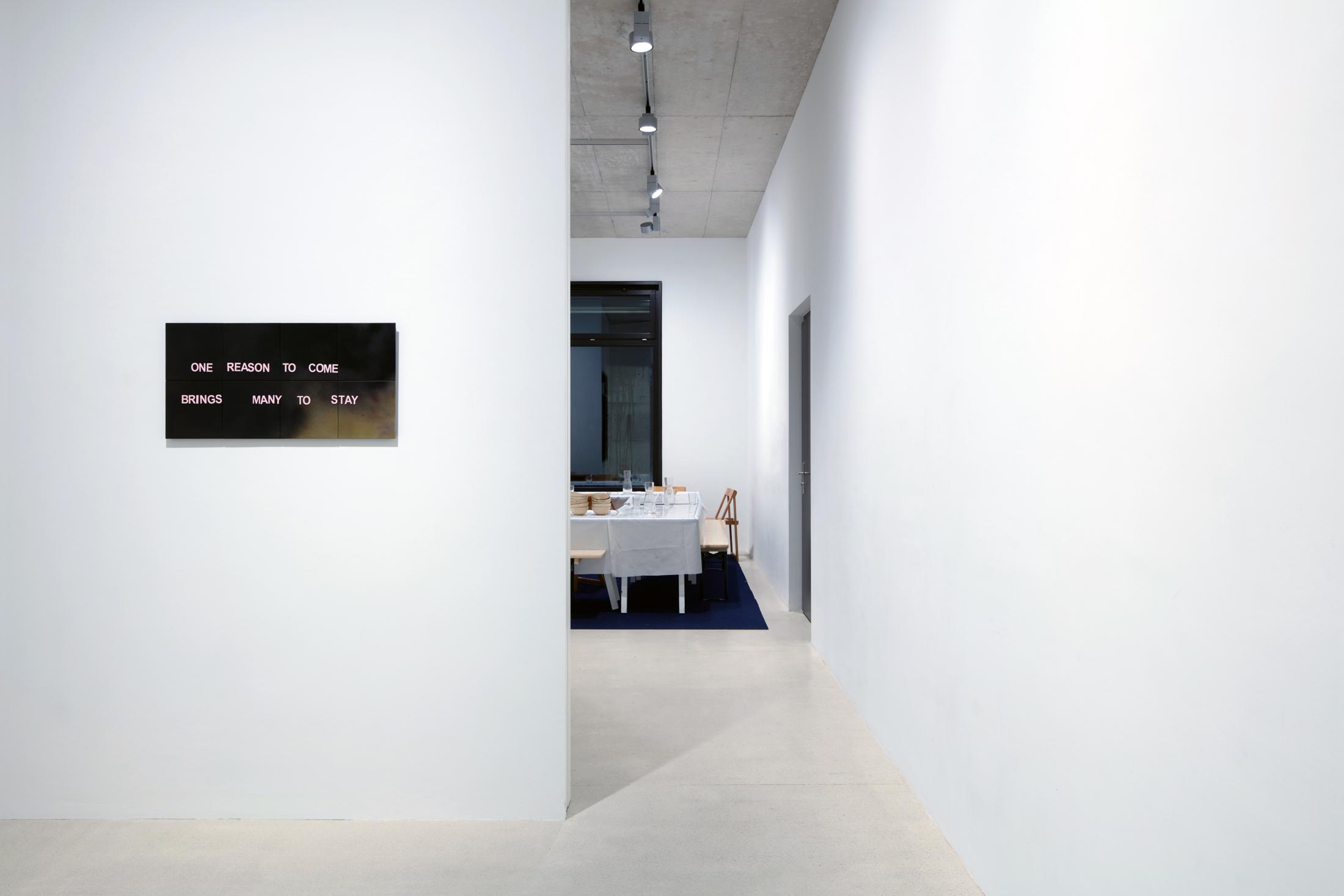 Exhibition View Debbie Alagen Solo Show «One reason to come brings many to stay» at Windhager von Kaenel, Zurich, 2023 / Courtesy: the artist and Windhager von Kaenel