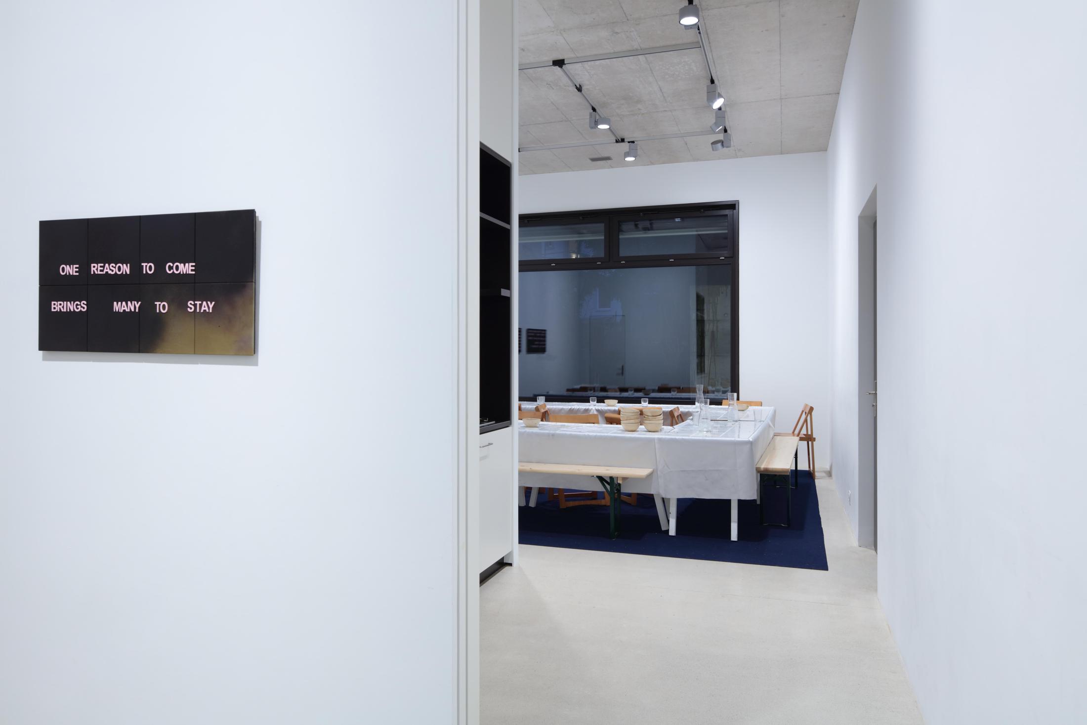 Exhibition View Debbie Alagen Solo Show «One reason to come brings many to stay» at Windhager von Kaenel, Zurich, 2023 / Courtesy: the artist and Windhager von Kaenel