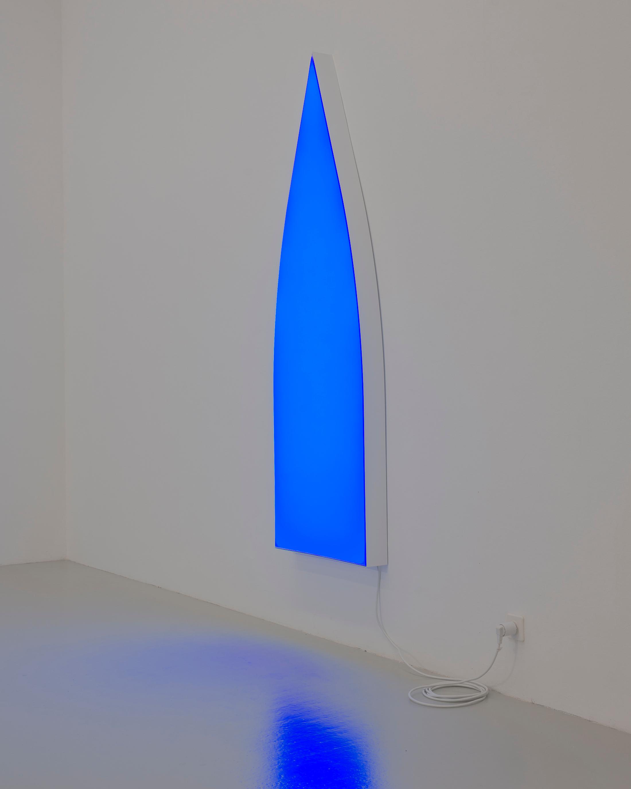 Exhibition View Group Show «Désorde sacré; view on Pamela Rosenkranz, Alien Blue Window (500 S Buena Vista St, Kral), 2021, Lighttex, LED, anodized frame» at CAN, Centre d'art Neuchâtel, Neuchâtel, 2025 / Photo: Sebastian Verdon / Courtesy: the artist and Karma International Zurich