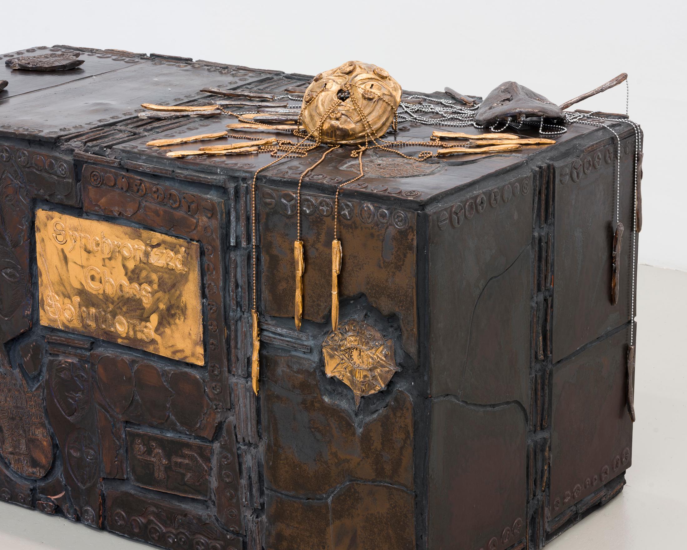 Exhibition View Group Show «Désorde sacré; view on Gaia Vincensini, Synchronized Chaos Solution (detail), 2023, ceramic» at CAN, Centre d'art Neuchâtel, Neuchâtel, 2025 / Photo: Sebastian Verdon / Courtesy: the artists