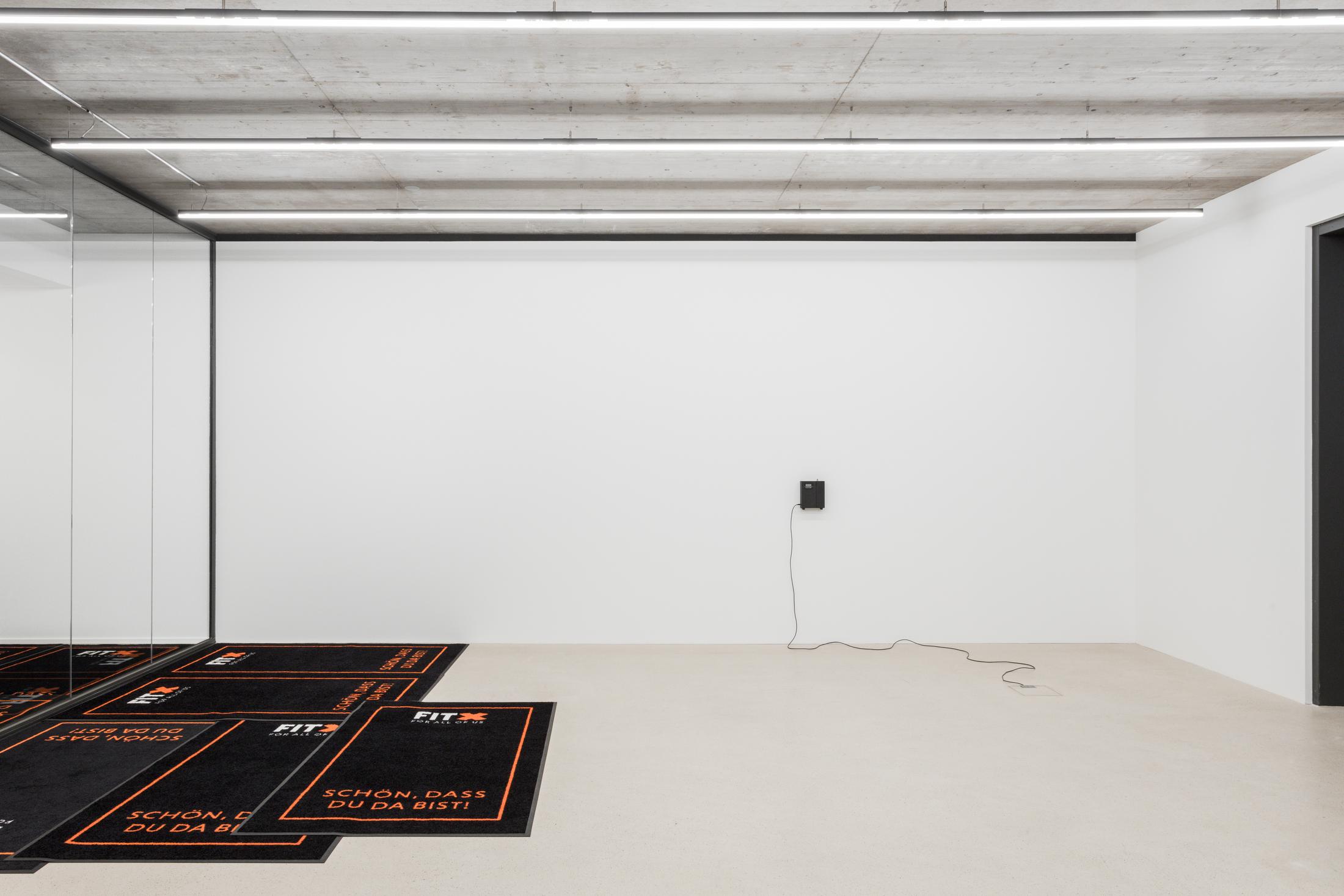 Installation View Joint Exhibition Dorota Gawęda and Eglė Kulbokaitė, David Moser «Shared Location» at Windhager von Kaenel, Zug, 2024 / Photo: Oliver Kümmerli / Courtesy: the artists and Windhager von Kaenel