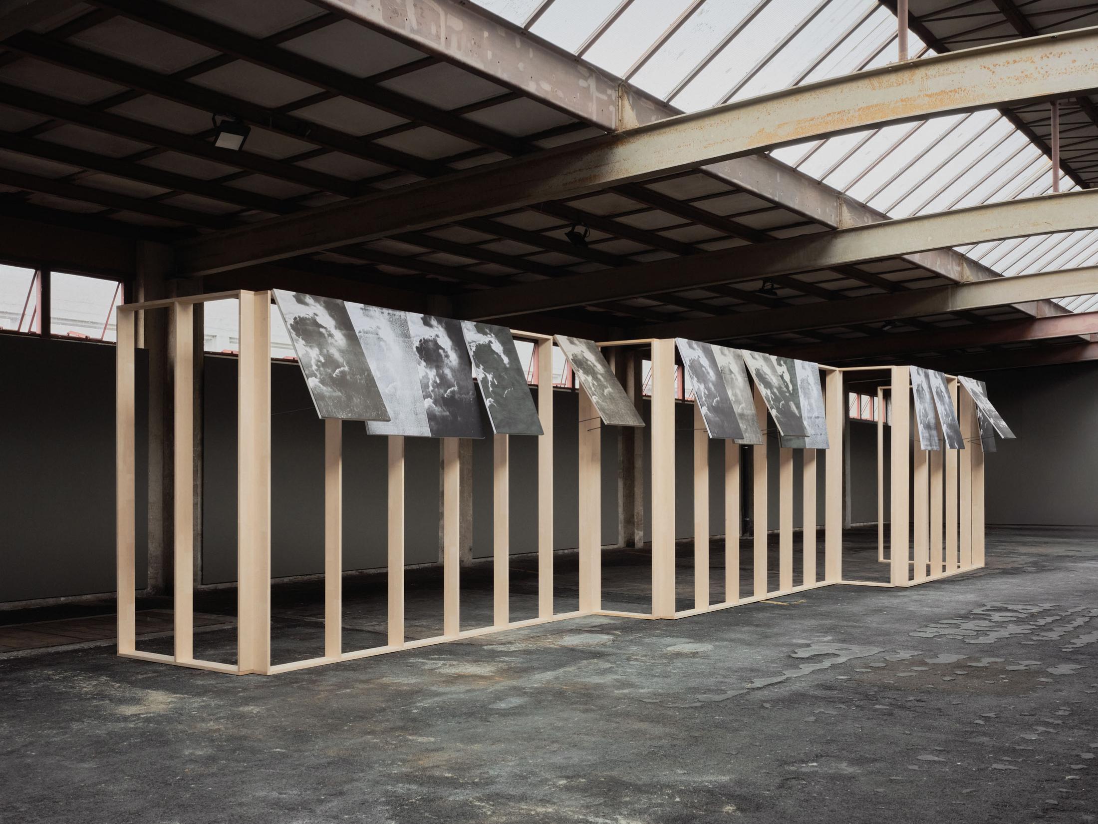 Exhibition View Solo Show Edit Oderbolz «I Have No Roots in This Life; view on Edit Oderbolz, WolkeWolke (Detail), 2024, Wood, fabric, metal, Dimensions variable» at Kunsthalle Arbon, Arbon, 2024 / Photo: Ladina Bischof / Courtesy: The artist and Kunsthalle Arbon