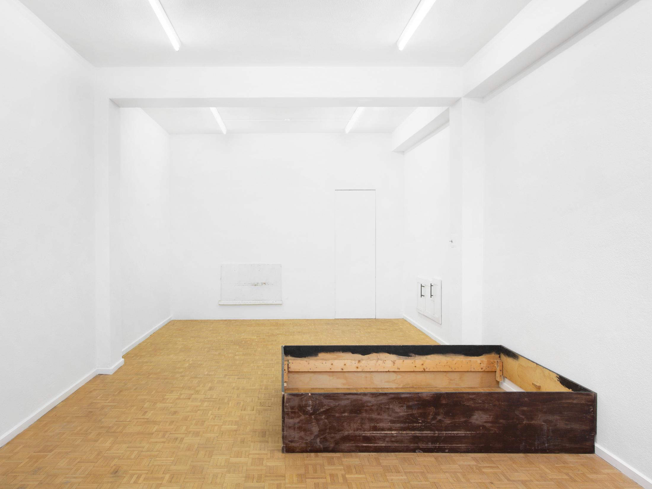 Exhibition View Emily Barker Solo Show «Wall Works» at Sentiment, Zurich, 2023-2024 / Photo: Philipp Rupp & Julien Gremaud / Courtesy: the artist and Sentiment