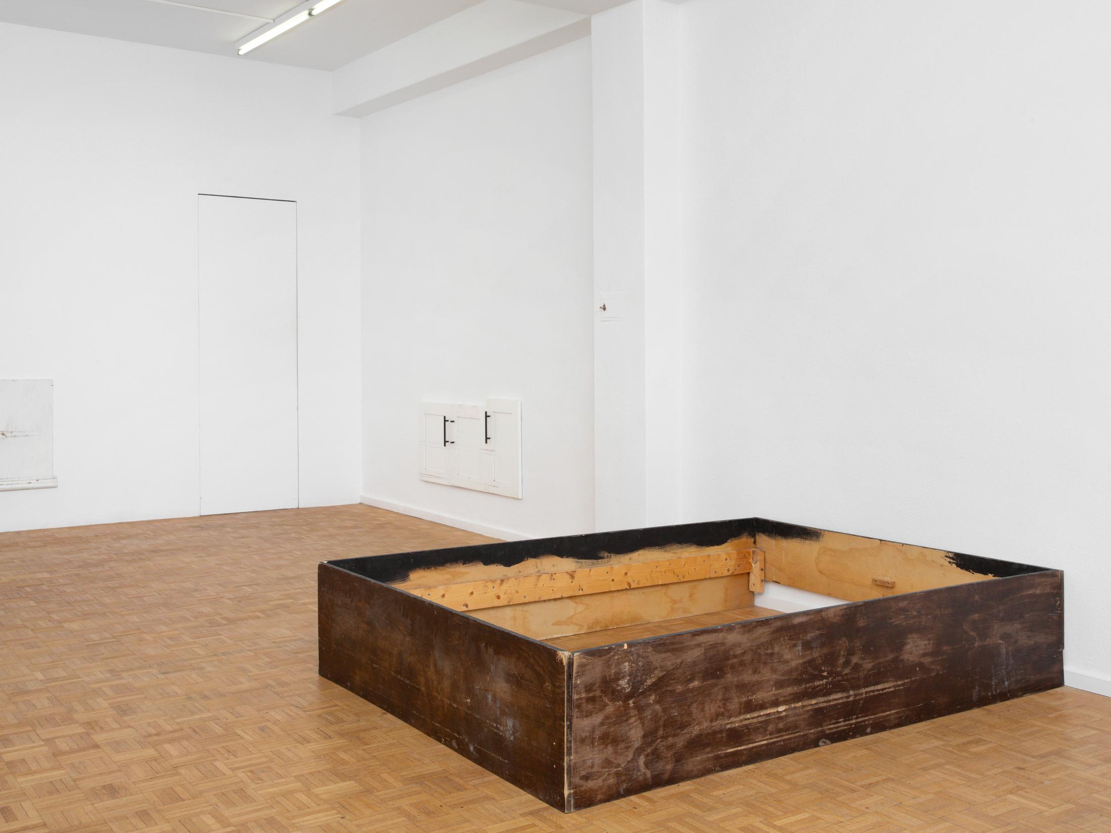 Exhibition View Emily Barker Solo Show «Wall Works» at Sentiment, Zurich, 2023-2024 / Photo: Philipp Rupp & Julien Gremaud / Courtesy: the artist and Sentiment