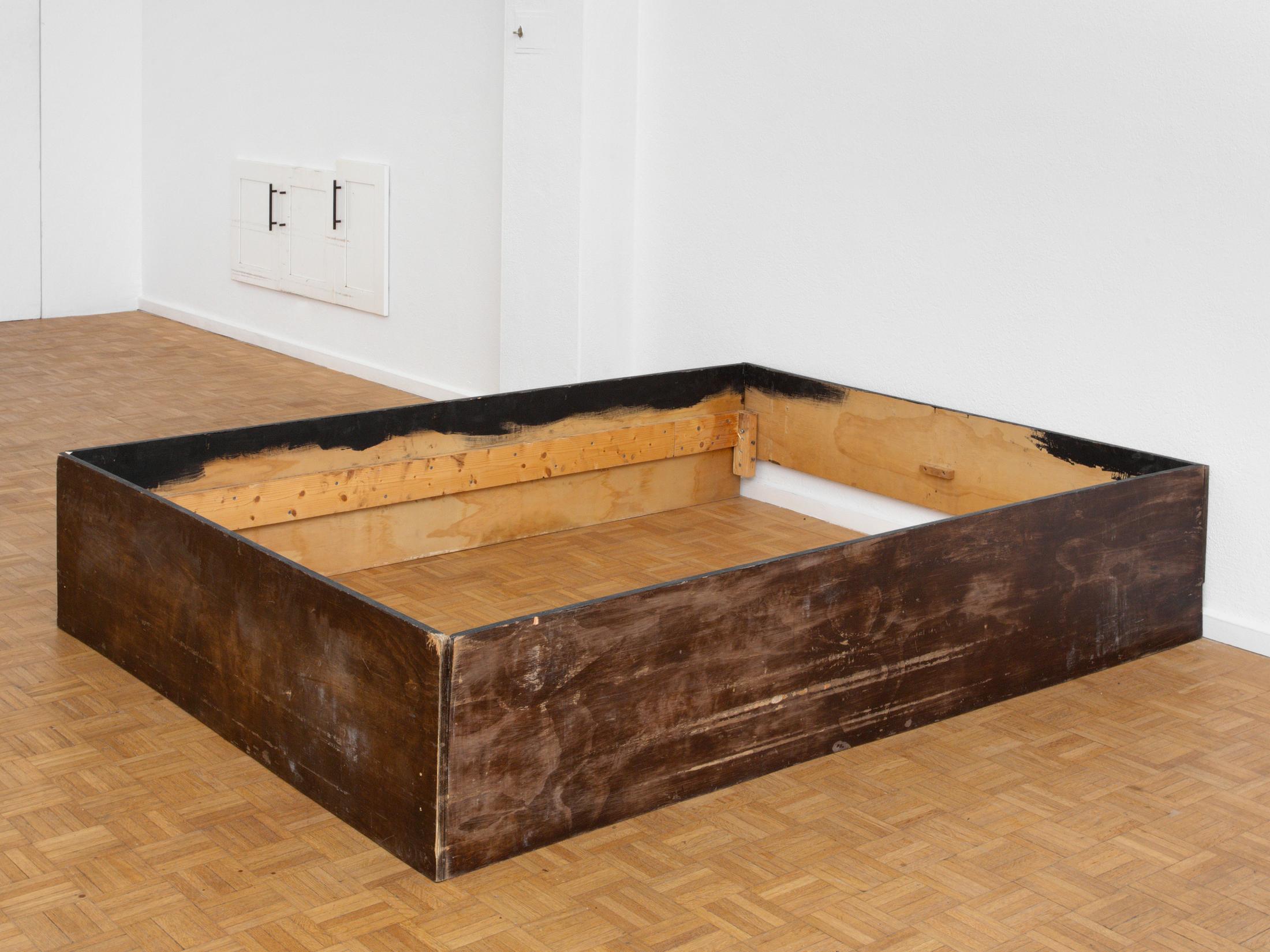 Exhibition View Emily Barker Solo Show «Wall Works; view on Emily Barker, Bed frame (next to the window), 2023, Wood, paint and metal, 208 x 158 x 38 cm» at Sentiment, Zurich, 2023-2024 / Photo: Philipp Rupp & Julien Gremaud / Courtesy: the artist and Sentiment