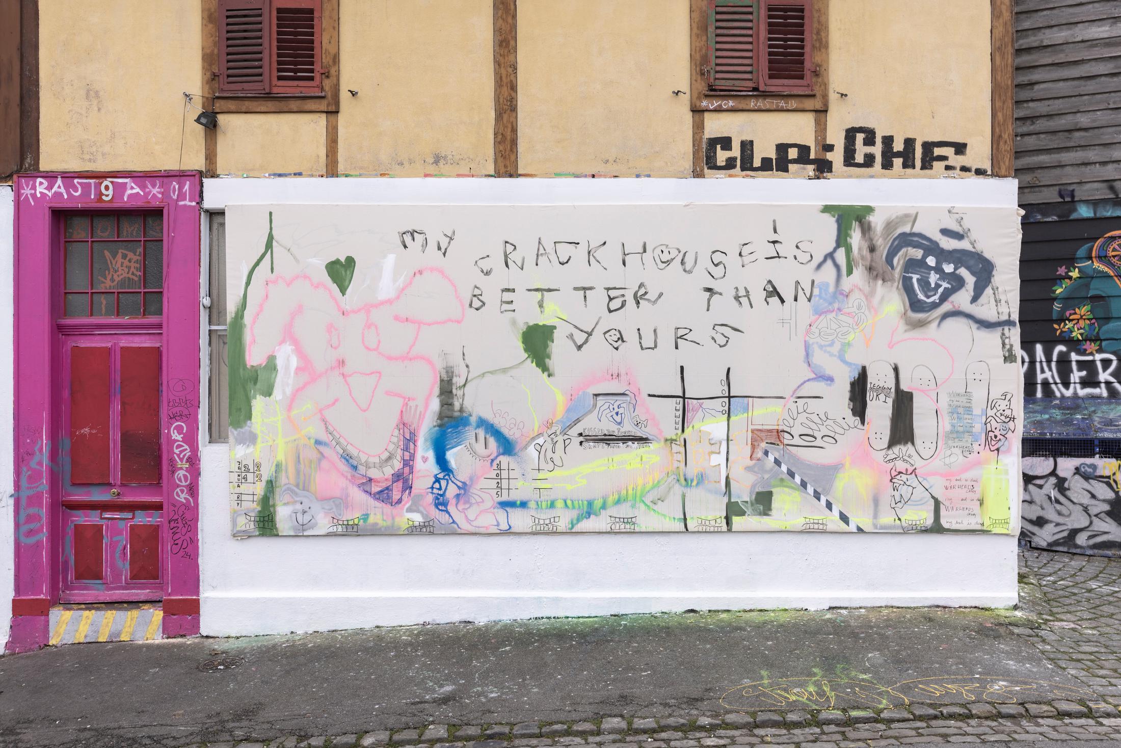 Exhibition View Solo Show Finn Massie «My Crack House is Better than Yours ; view on Finn Massie & Anne Minazio, untitled, 2025, oil, acrylic, 685 x 280 cm» at Kissed Then Burned, Geneva, 2025 / Photo: Antoni Aeby / Courtesy: the artist and Kissed Then Burned