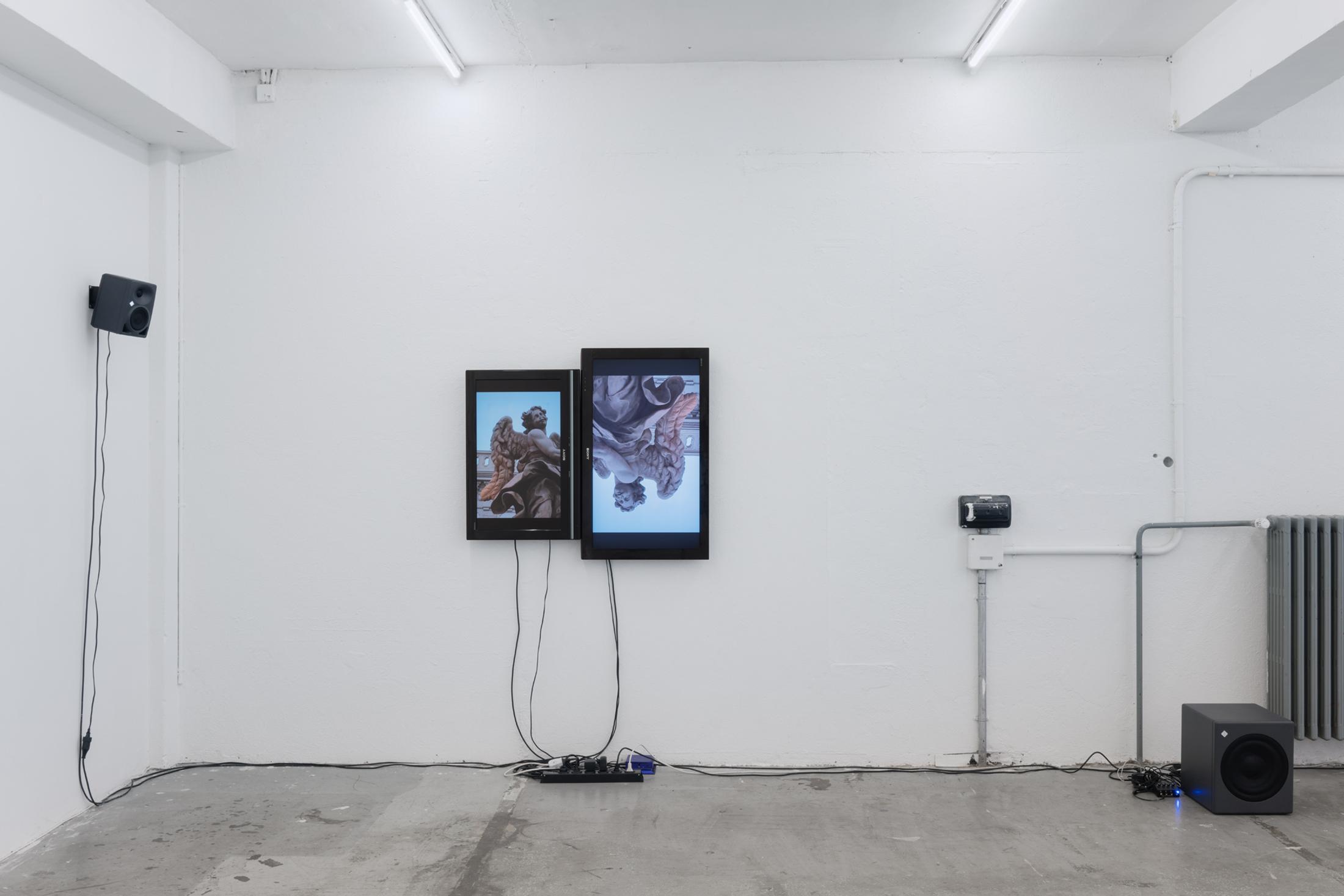 Exhibition View Duo Show «Image Volume ; view on Thomas Julier, She only ever saw the world in Full HD, 2024, Secondhand TVs, slo-motion videos, media players, speakers, subwoofer, Audio mastering by Flavio Audino, Approx. 35 minutes» at Toxi, Zurich, 2024 / Photo: Thomas Julier / Courtesy: the artists and Toxi Space