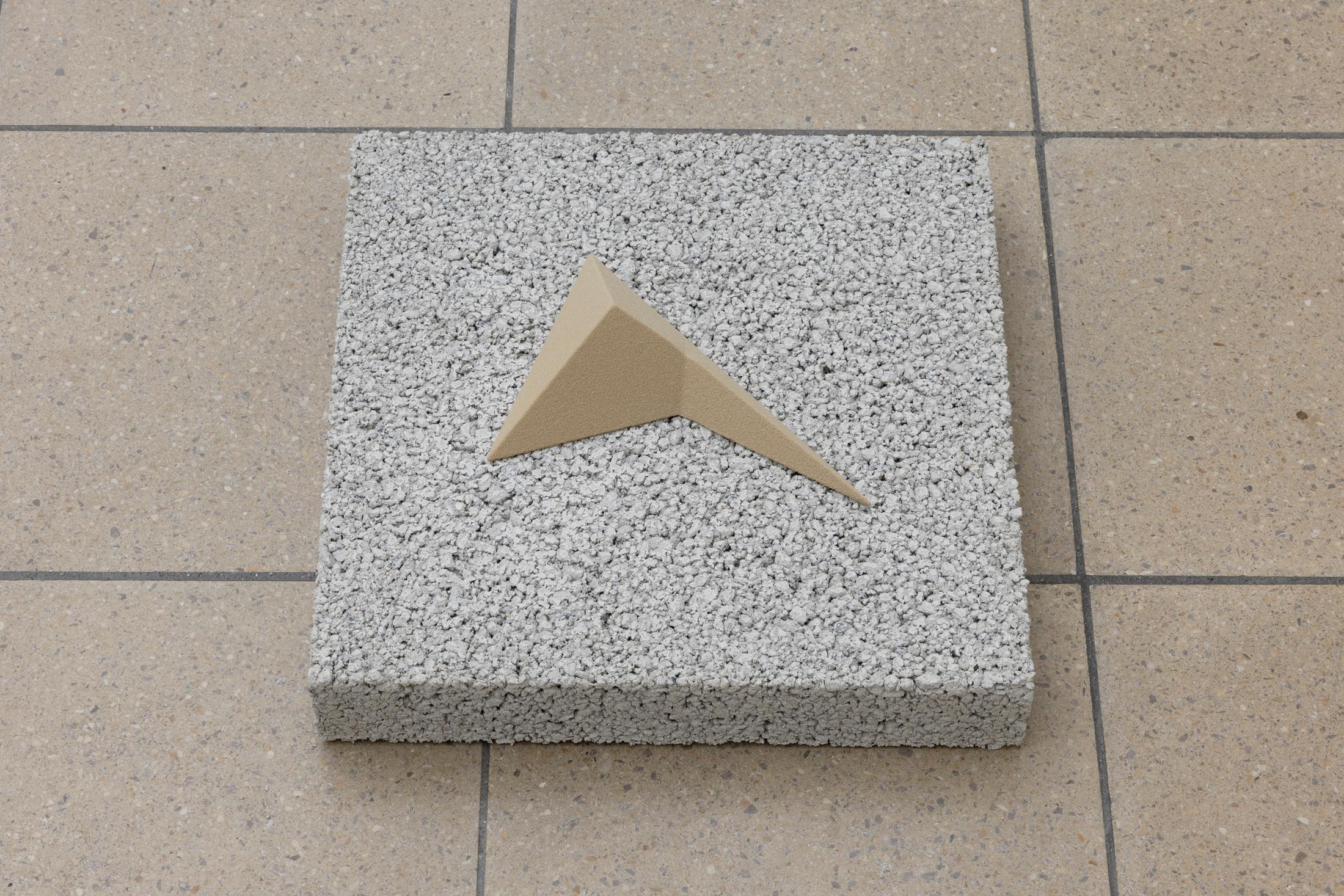 Exhibition View Solo Show Jay Chung & Q Takeki Maeda «GNOMONS 髀; view on Jay Chung & Q Takeki Maeda, Chalk, 2024, Quartz sand, binder, cement, gravel, 34.8 x 34.8 x 8 cm» at Kunsthaus Glarus, Glarus, 2024 / Photo: Gina Folly / Courtesy: the artists and Kunsthaus Glarus