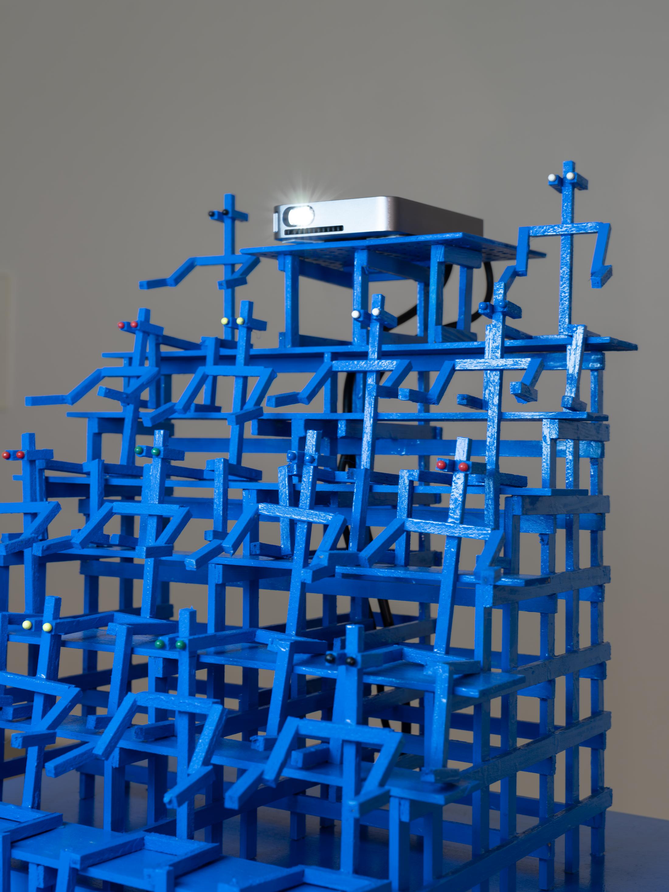 Exhibition View Duo Show Jos De Gruyter & Harald Thys «Impressions de Biel ; view on MINI-CINEMA
PASTA FATAL, 2024, canvas, cotton wool, projection, sound, mixed media» at Kunsthaus Biel / Centre d'Art Bienne, Biel/Bienne, 2024 / Photo: Lea Kunz / Courtesy: the artists and Kunsthaus Biel