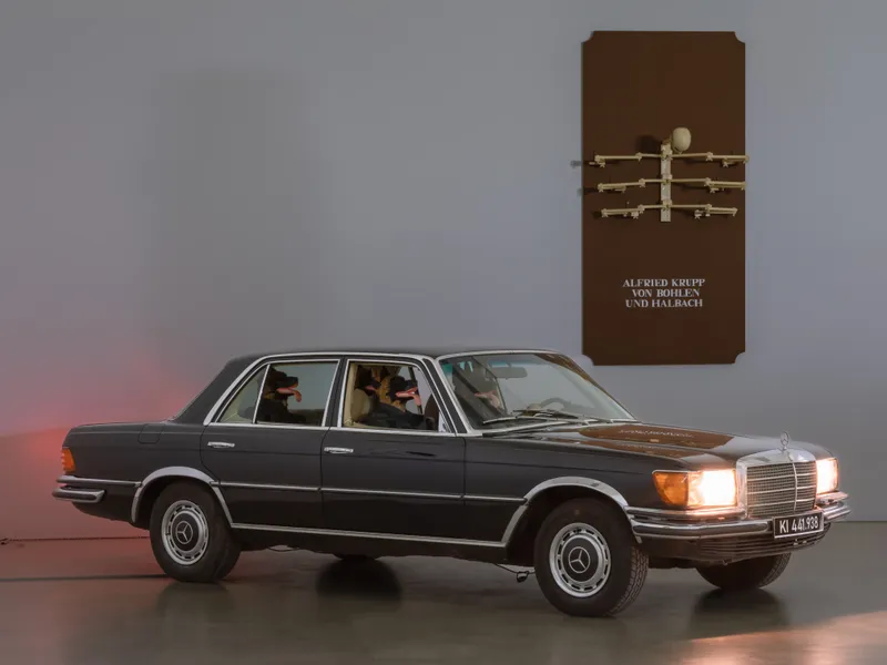 Exhibition View Duo Show Jos De Gruyter & Harald Thys «Impressions de Biel» at Kunsthaus Biel / Centre d'Art Bienne, Biel/Bienne, 2024 / Photo: Lea Kunz / Courtesy: the artists and Kunsthaus Biel