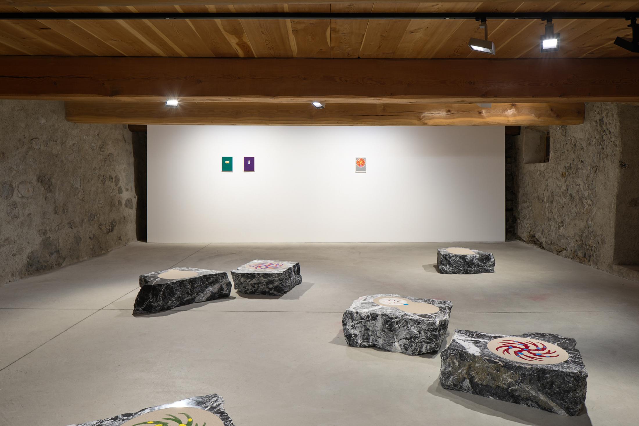 Exhibition View Solo Show Kasper Bosmans «The Flower Makes You Different» at Galerie Tschudi, Zuoz, 2024 / Photo: Ralph Feiner / Courtesy: the artist and Galerie Tschudi