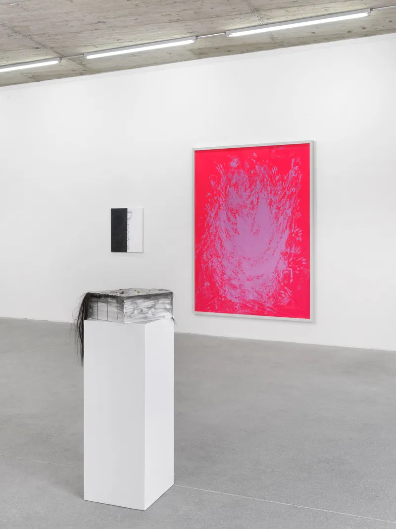 Exhibition View Group Show with Leyla Faye, Sylvie Fleury, Pamela Rosenkranz, Markus Oehlen, Jasmine Gregory, Akeem Smith at Karma International, Zürich, 2025 / Photo: Annik Wetter / Courtesy : the artists and Karma International