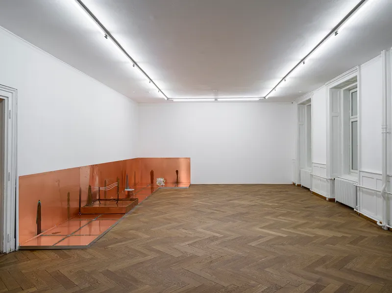 Exhibition View Solo Show Lou Masduraud «What Cracks?; view on Lou Masduraud, Self-Portrait As A
Fountain Of You (Identity Crisis), 2024» at Kunsthaus Langenthal, Langenthal, 2024 / Photo: Cedric Mussano / Courtesy: The artist and Kunsthaus Langenthal