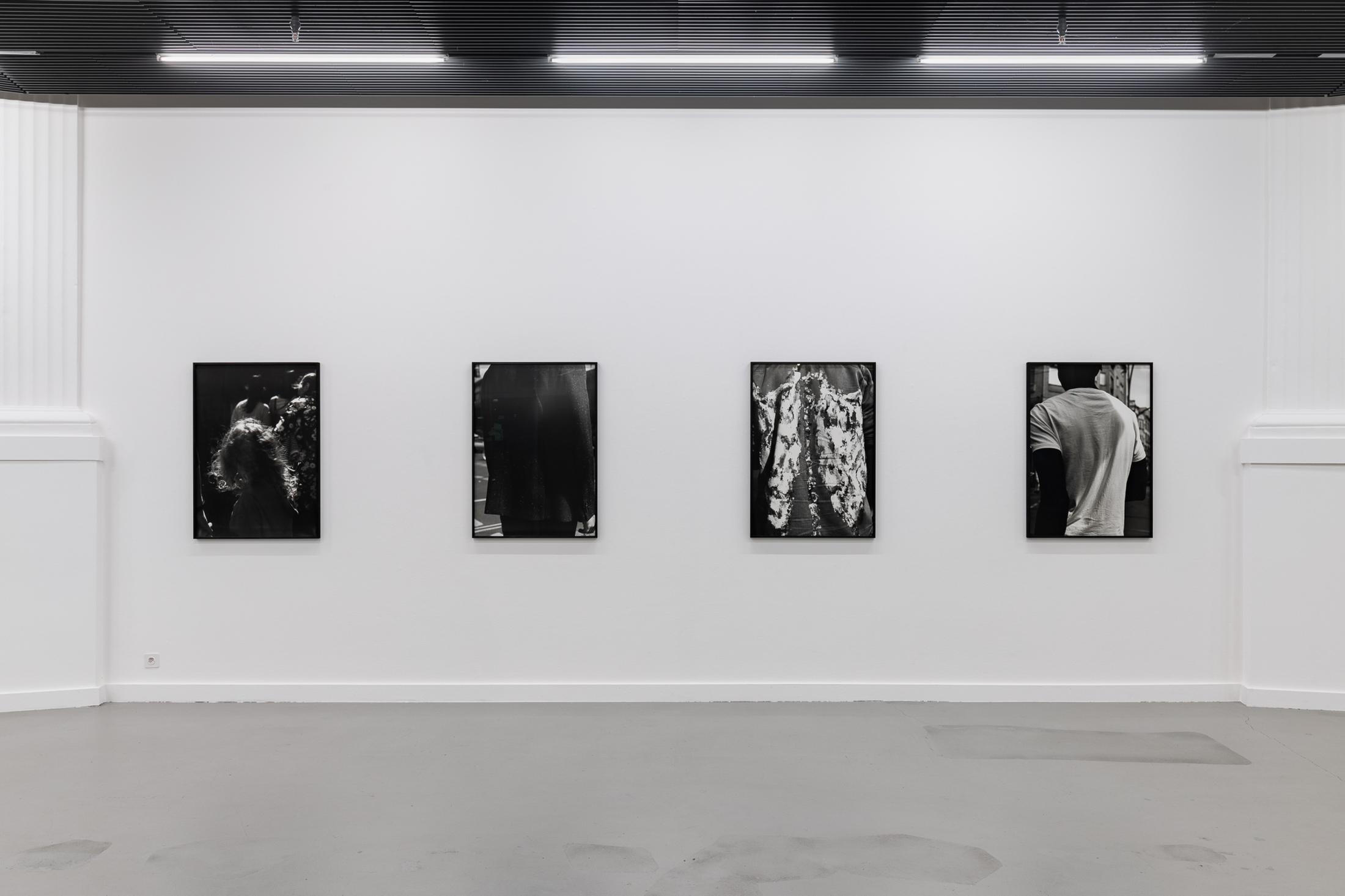 Exhibition View Solo Show Lukas Hoffmann «Strassenbilder» at Kunsthalle Luzern, Lucerne, 2024 / Photo: Kilian Bannwart / Courtesy: The artist and Kunsthalle Luzern