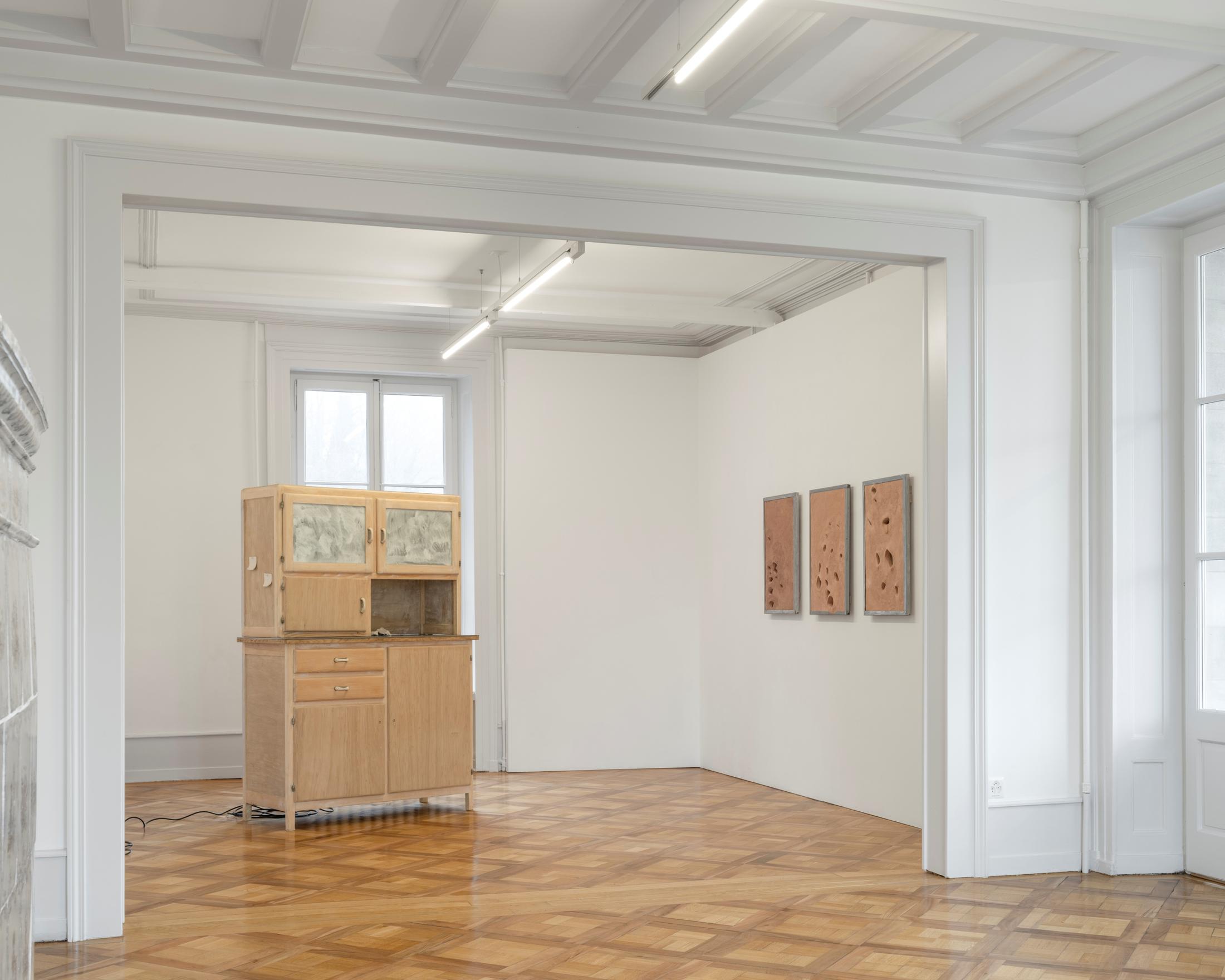 Exhibition View Duo Show Marta Margnetti and Shirin Yousefi «Duetto à mi voix» at Villa Bernasconi, Lancy, Geneva, 2025 / Photo: Dylan Perrenoud / Courtesy: the artists and Villa Bernasconi