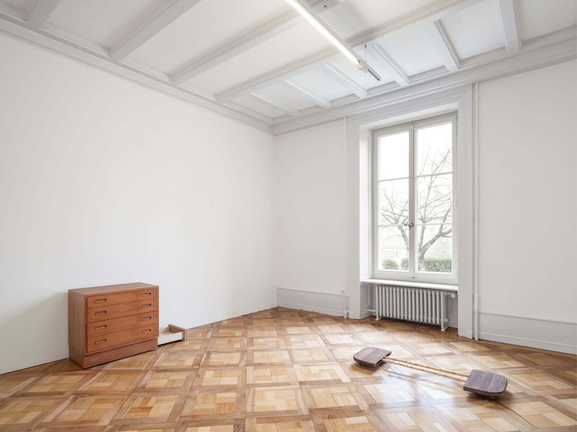 Exhibition View Duo Show Marta Margnetti and Shirin Yousefi «Duetto à mi voix ; view on Shirin Yousefi, A l’abri, 2025» at Villa Bernasconi, Lancy, Geneva, 2025 / Photo: Dylan Perrenoud / Courtesy: the artists and Villa Bernasconi