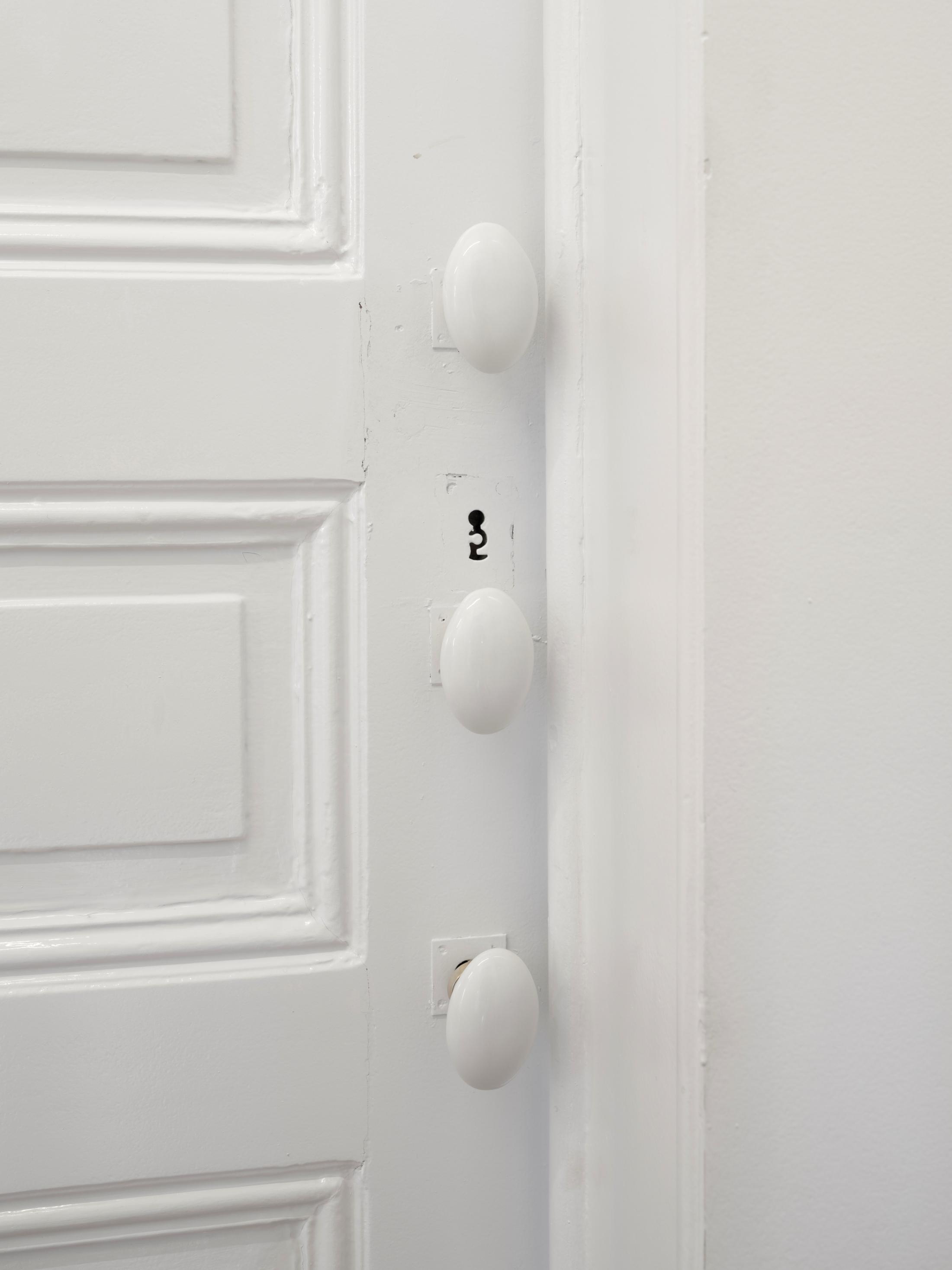 Exhibition View Duo Show Marta Margnetti and Shirin Yousefi «Duetto à mi voix ; view on Shirin Yousefi, A partir de deux, 2025» at Villa Bernasconi, Lancy, Geneva, 2025 / Photo: Dylan Perrenoud / Courtesy: the artists and Villa Bernasconi