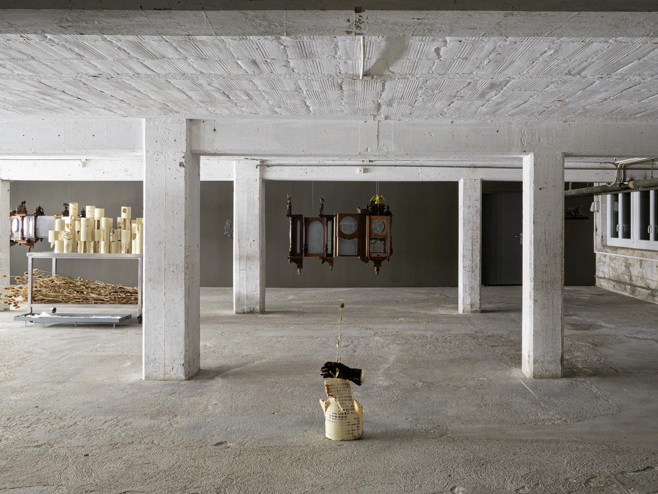 Exhibition View Double Show Martin Andereggen «Self Storage» and Martin Spühler «Kosmos» at Kunstraum Kreuzlingen, Kreuzlingen, 2024-2025 / Photo: Martin Andereggen / Courtesy: the artists and Kunstraum Kreuzlingen