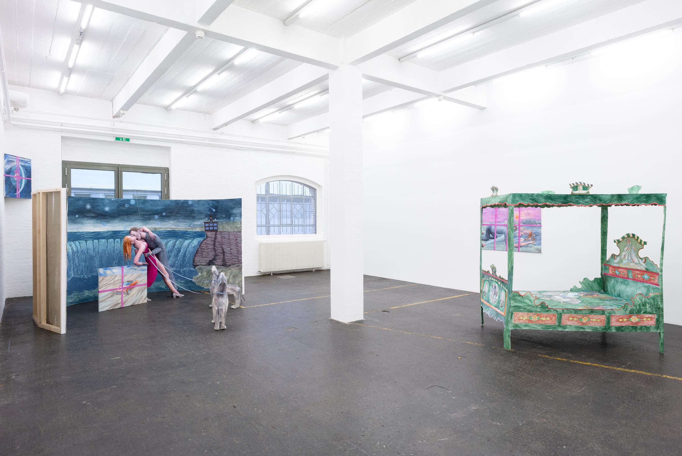 Exhibition View Agnes Scherer Solo Show «Ein seltsames Spiel» at Kunst Halle Sankt Gallen, St. Gallen, 2023-2024 / Photo: Kunst Halle Sankt Gallen, E. Sommer / Courtesy: the artist, ChertLüdde, Sans titre