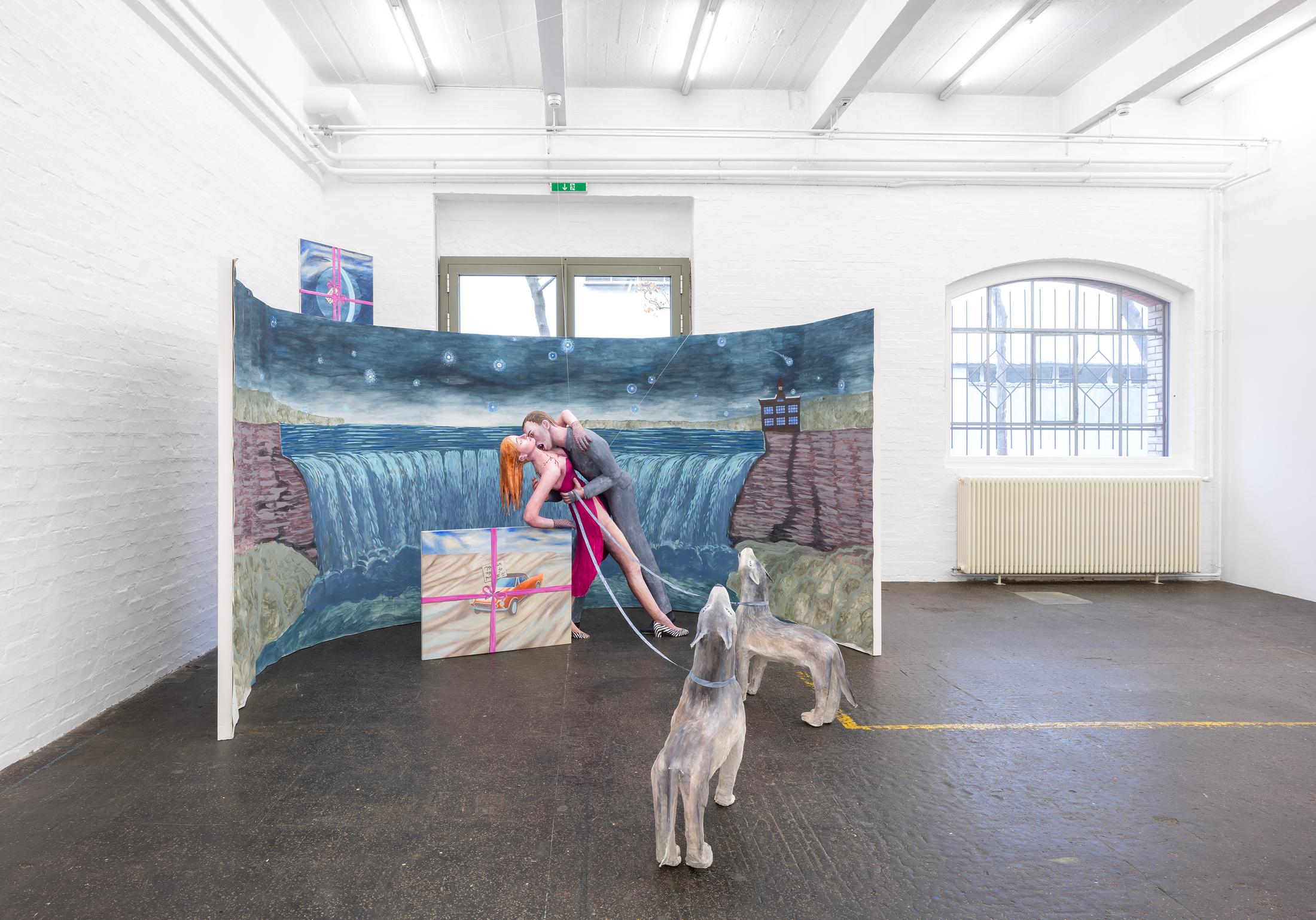 Exhibition View Agnes Scherer Solo Show «Ein seltsames Spiel» at Kunst Halle Sankt Gallen, St. Gallen, 2023-2024 / Photo: Kunst Halle Sankt Gallen, E. Sommer / Courtesy: the artist, ChertLüdde, Sans titre