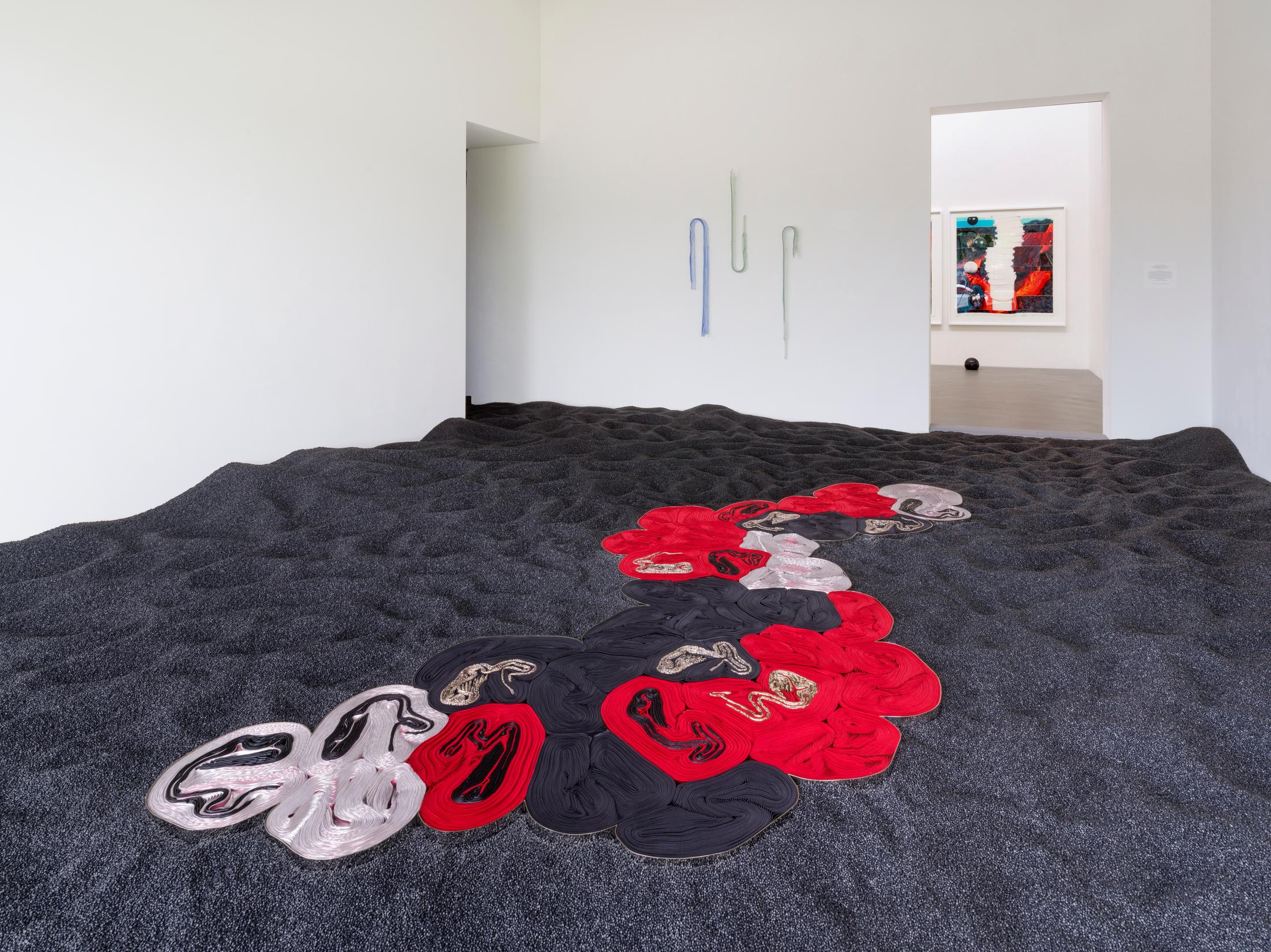 Exhibition View Alice Channer Solo Show «Heavy Metals / Silk Cut» at Kunstmuseum Kunsthalle Appenzell, Appenzell, 2023 / Photo: Roman März / Courtesy: the artist and Kunstmuseum Kunsthalle Appenzell