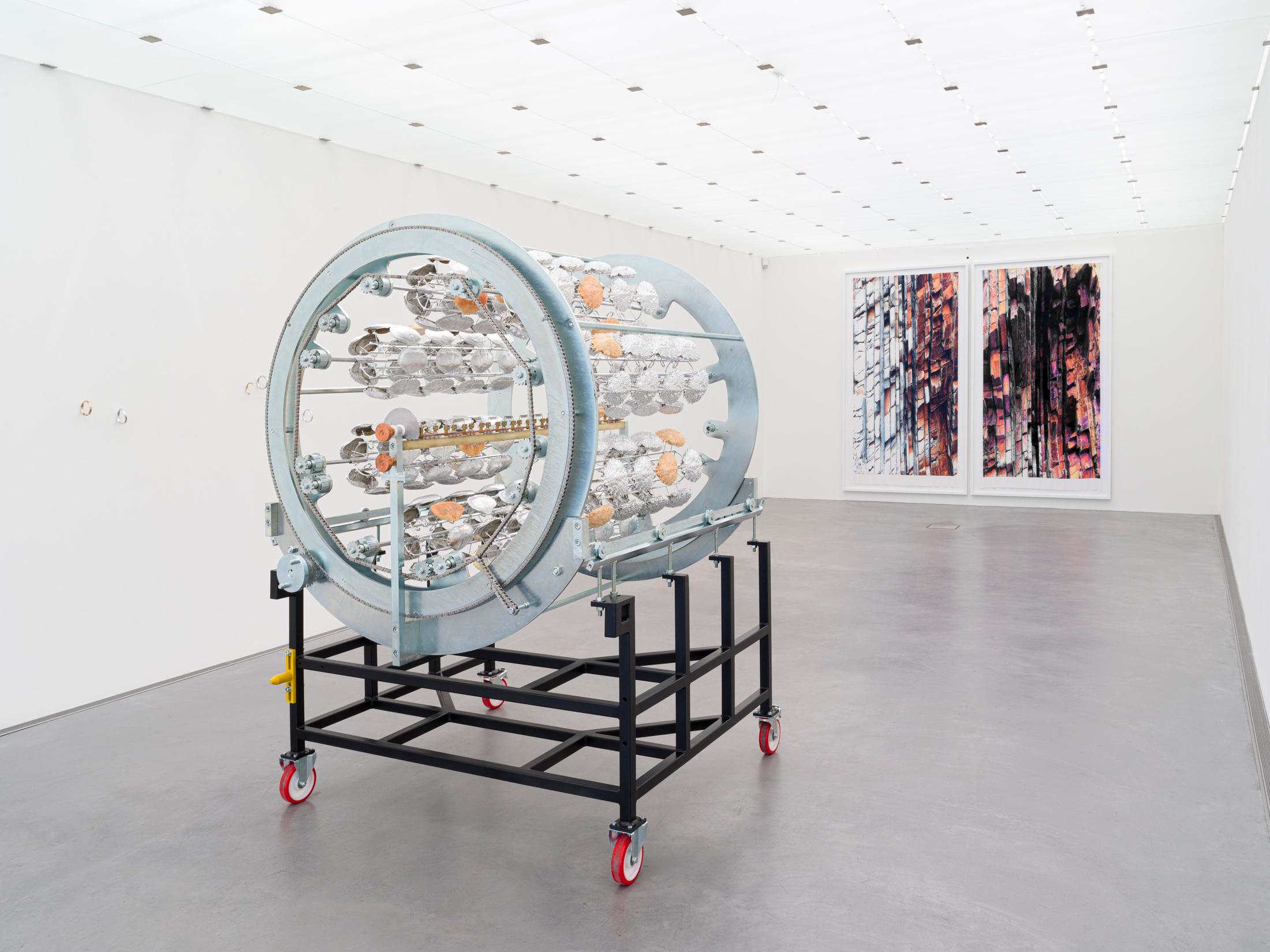 Exhibition View Alice Channer Solo Show «Heavy Metals / Silk Cut» at Kunstmuseum Kunsthalle Appenzell, Appenzell, 2023 / Photo: Roman März / Courtesy: the artist and Kunstmuseum Kunsthalle Appenzell