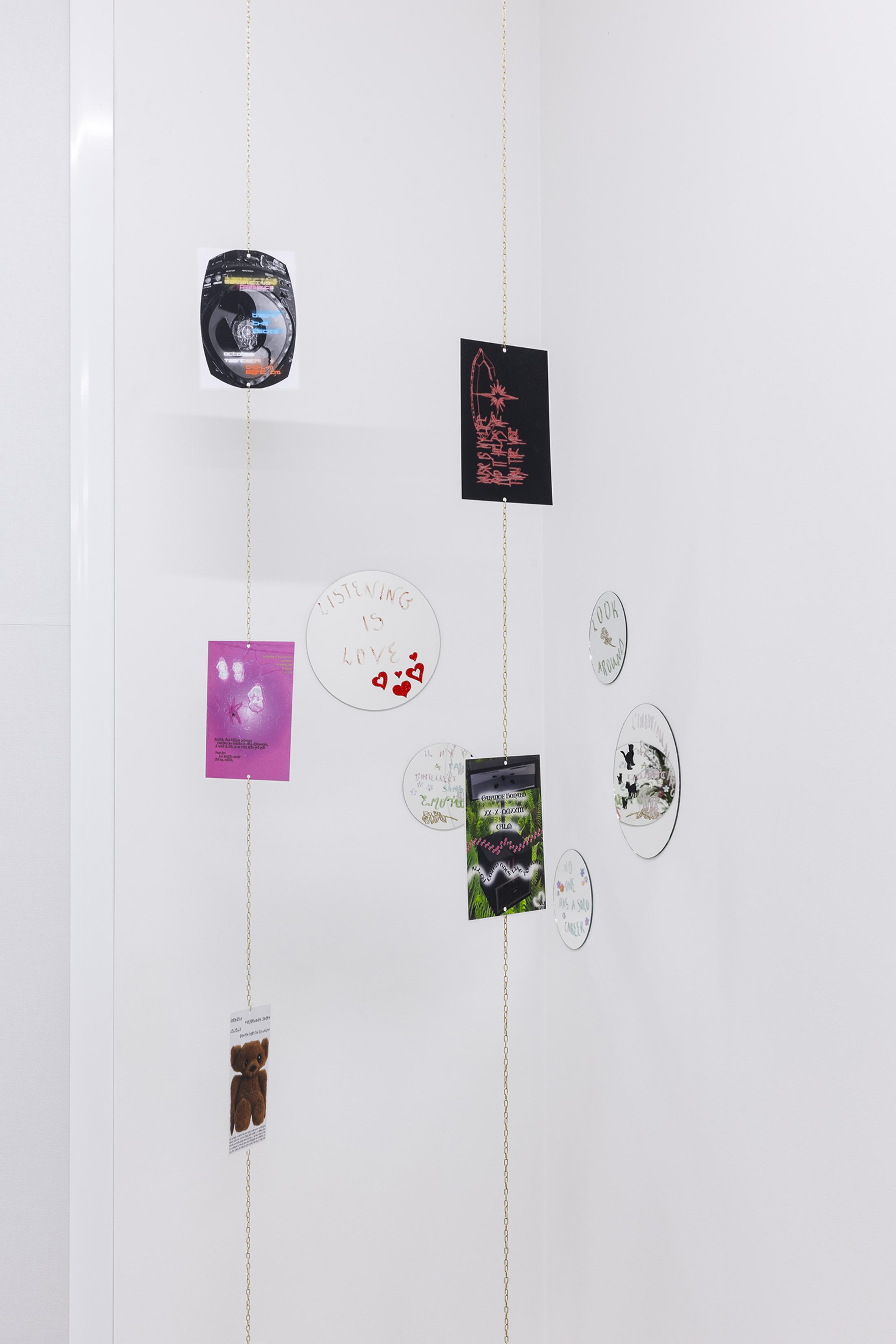 Exhibition View Group Show «All My Loved Ones Like To Fight; view on Garance Bonard, Don’t look at yourself, 2023» at CALM - Centre d'Art La Meute, Lausanne, 2023 / Photo: Théo Dufloo / Courtesy: the artist and CALM - Centre d'Art La Meute