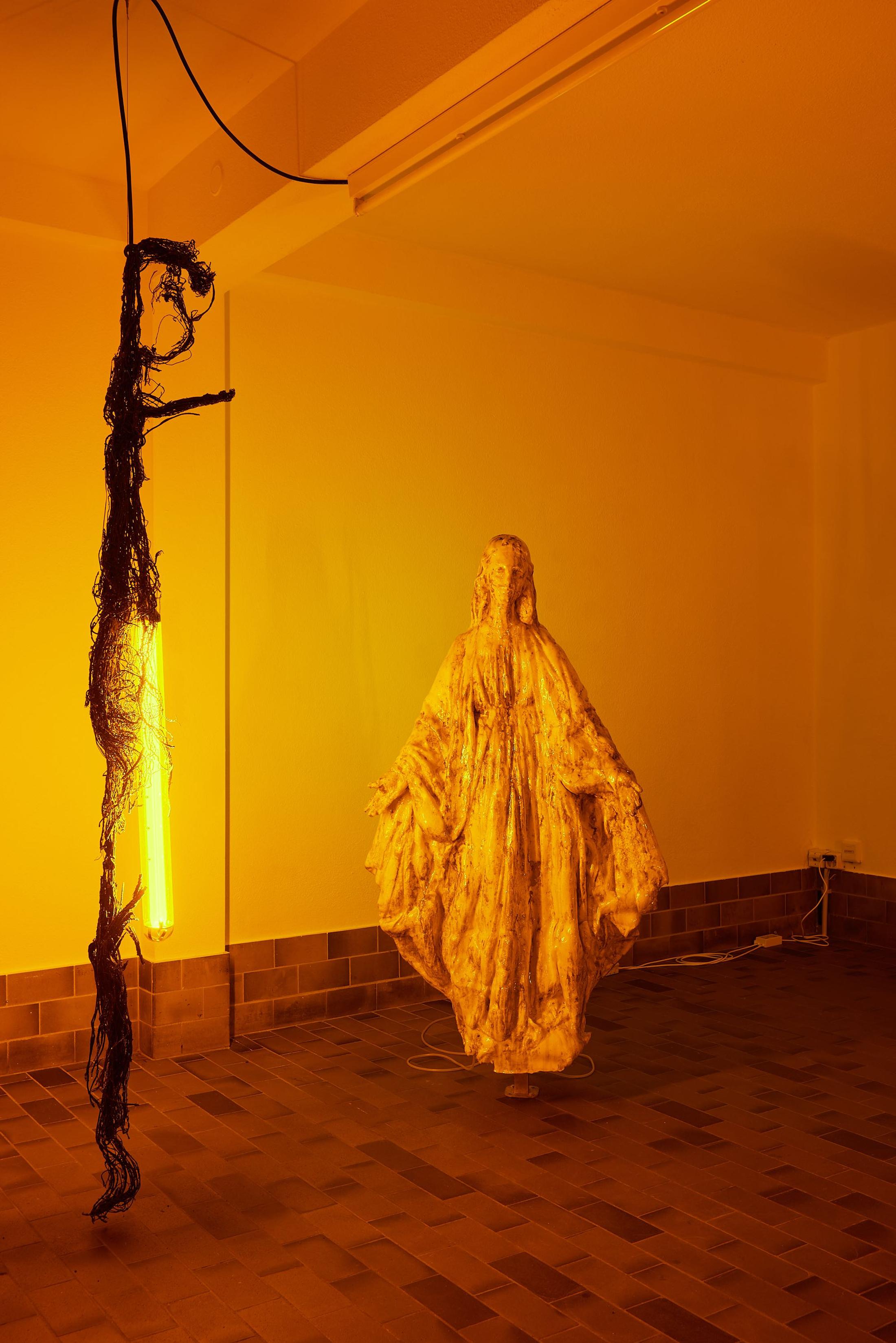 Exhibition View Duo Show «Octogone» at Mayday, Basel, 2023 / Photo: Moritz Schermbach / Courtesy: the artists and Mayday