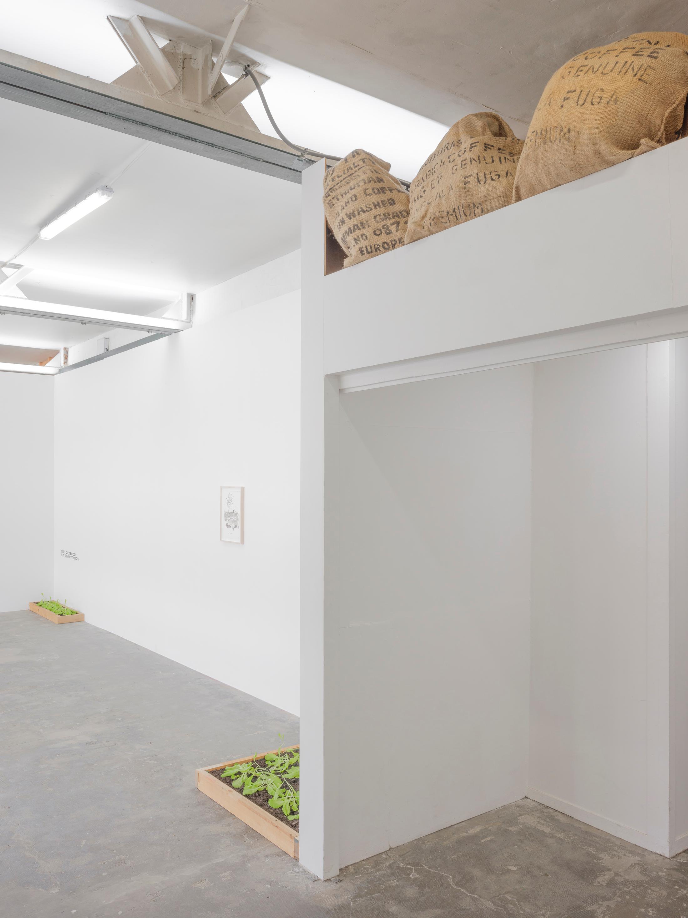 Exhibition View Group Show «Der 01.01.3000 ist ein Mittwoch» at Smallville, Neuchâtel, 2023 / Photo: Sebastian Verdon / Courtesy: the artists and Smallville
