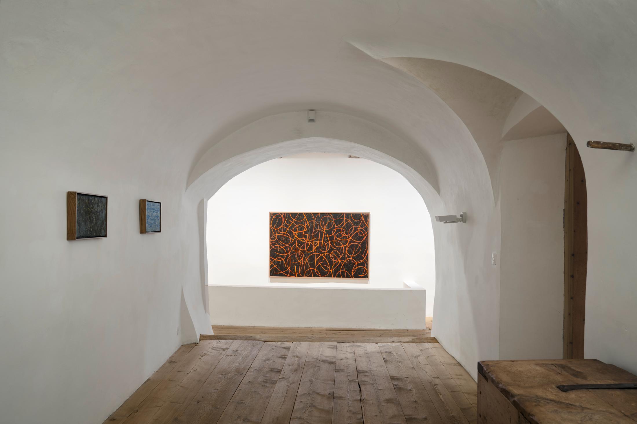 Exhibition View donna Kukama Solo Show «transcendence» at Galerie Tschudi, Zuoz, 2023 / Photo: Ralph Feiner / Courtesy: the artist and Galerie Tschudi