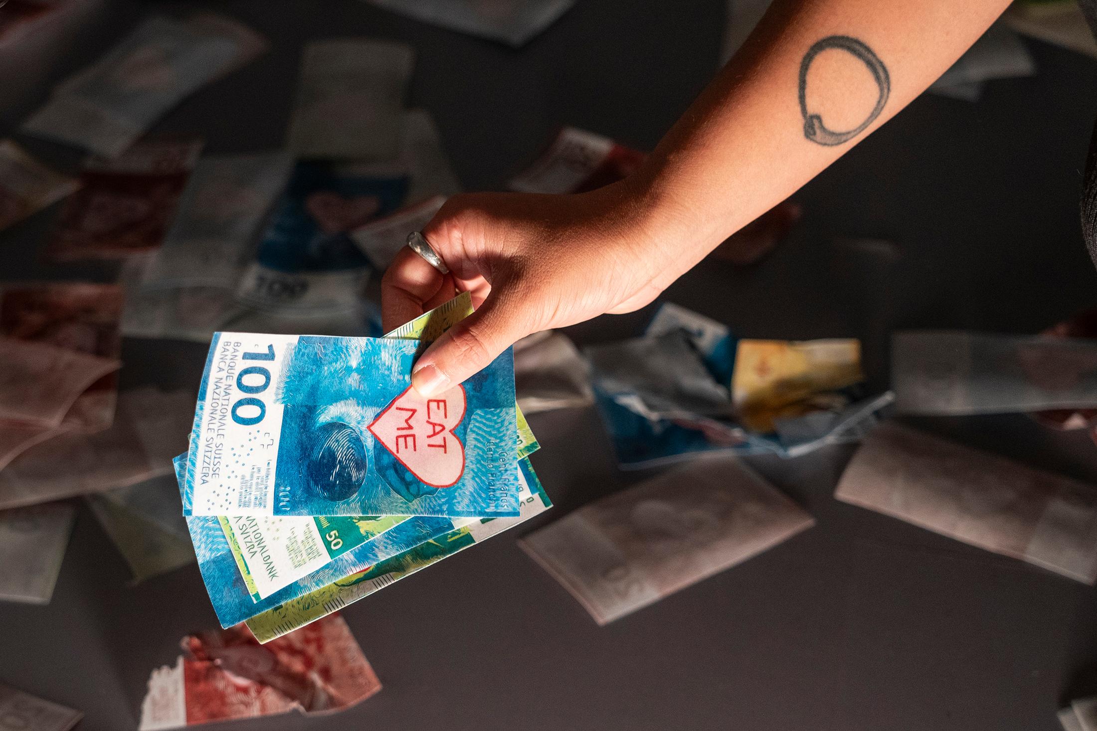 Exhibition View Group Show «Gulp; view on Phoebe-Lin Elnan, Help yourself (Detail), 2023, Performance (13 min.) and Installation Sound Design by Louis Dambrain» at La Rada, Locarno, 2023 / Photo: Riccardo Giancola / Courtesy: the artist and La Rada