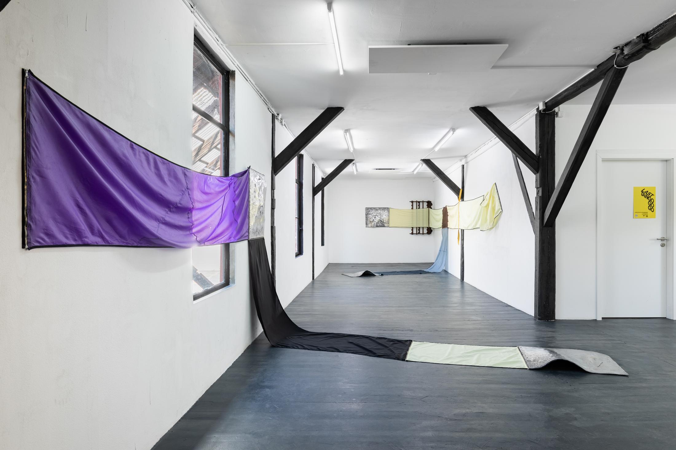 Exhibition View Duo Show «Leila Peacock & Gil Pellaton» at Last Tango, Zurich, 2023 / Photo: Kilian Bannwart / Courtesy: the artists and Last Tango