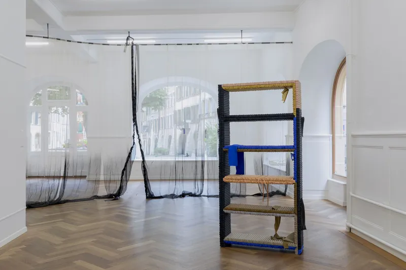 Exhibition View Leolie Greet with Amélie Bodenmann, Anina Müller and Nina Rieben Show «mumbles slide along the sleeve» at Krone Couronne, Biel, 2023 / Photo: Guadalupe Ruiz / Courtesy: the artists and Krone Couronne