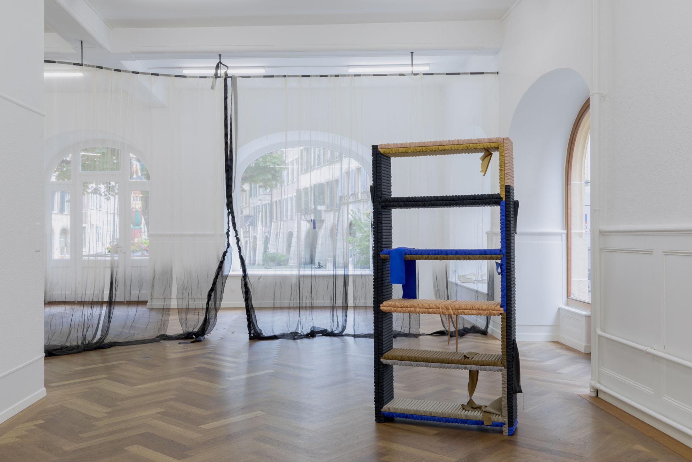 Exhibition View Leolie Greet with Amélie Bodenmann, Anina Müller and Nina Rieben Show «mumbles slide along the sleeve» at Krone Couronne, Biel, 2023 / Photo: Guadalupe Ruiz / Courtesy: the artists and Krone Couronne