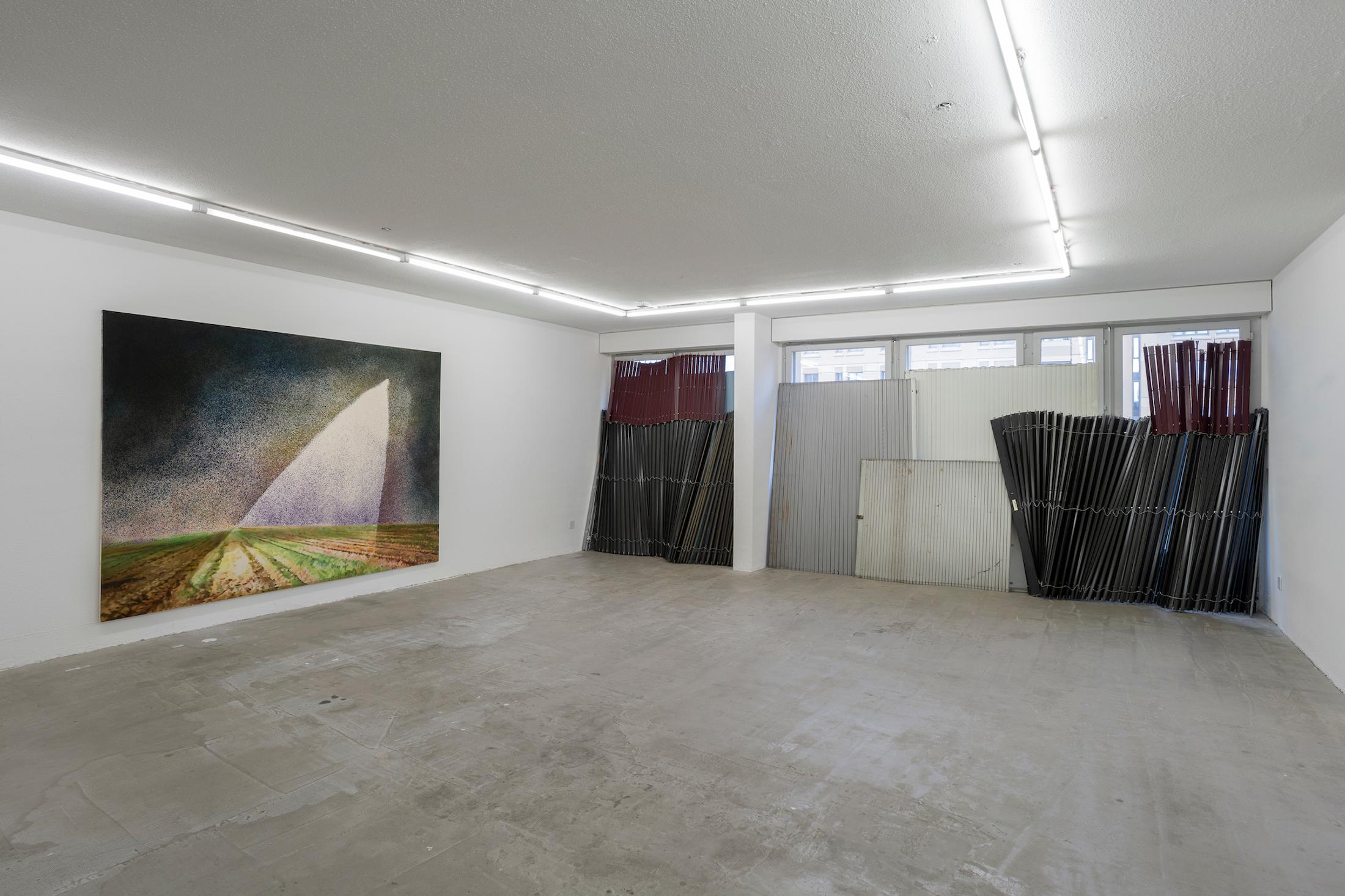 Exhibition View Group Show «Es dreht sich die Welt» at Hamlet, Zurich, 2023 / Photo: Claude Barrault / Courtesy: the artists and Hamlet