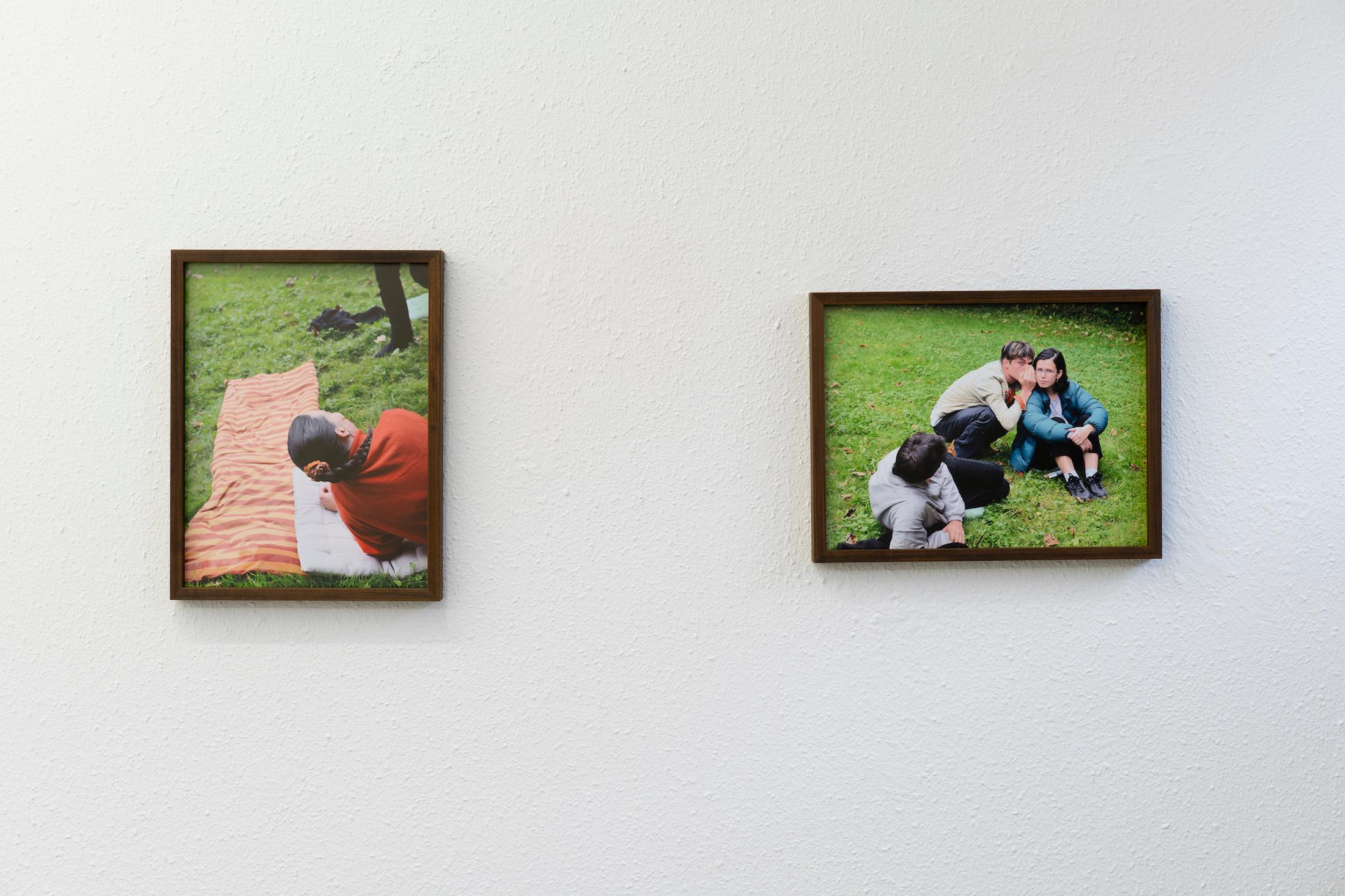 Exhibition View Group Show «Es dreht sich die Welt; view on Mia Sanchez, Whisper Series, 2019, C-print framed, 32 x 24.5 cm (left) and 24.5 x 32 cm (right)» at Hamlet, Zurich, 2023 / Photo: Claude Barrault / Courtesy: the artist and Hamlet