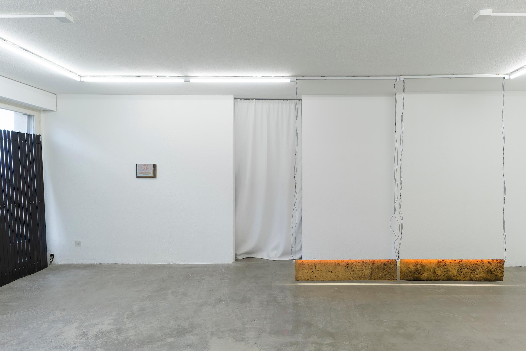 Exhibition View Group Show «Es dreht sich die Welt» at Hamlet, Zurich, 2023 / Photo: Claude Barrault / Courtesy: the artists and Hamlet