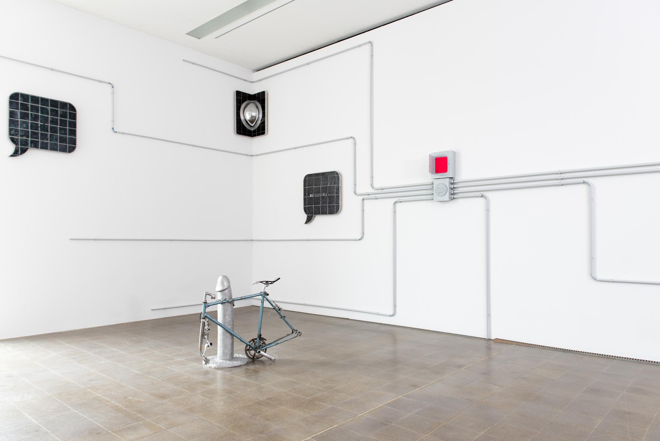 Exhibition View Liz Craft Solo Show «Me Princess» at Kunsthaus Centre d'art Pasquart, Biel, 2023 / Photo: Lea Kunz / Courtesy: the artist and Kunsthaus Centre d'art Pasquart